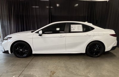 2025 Toyota Camry SE FWD