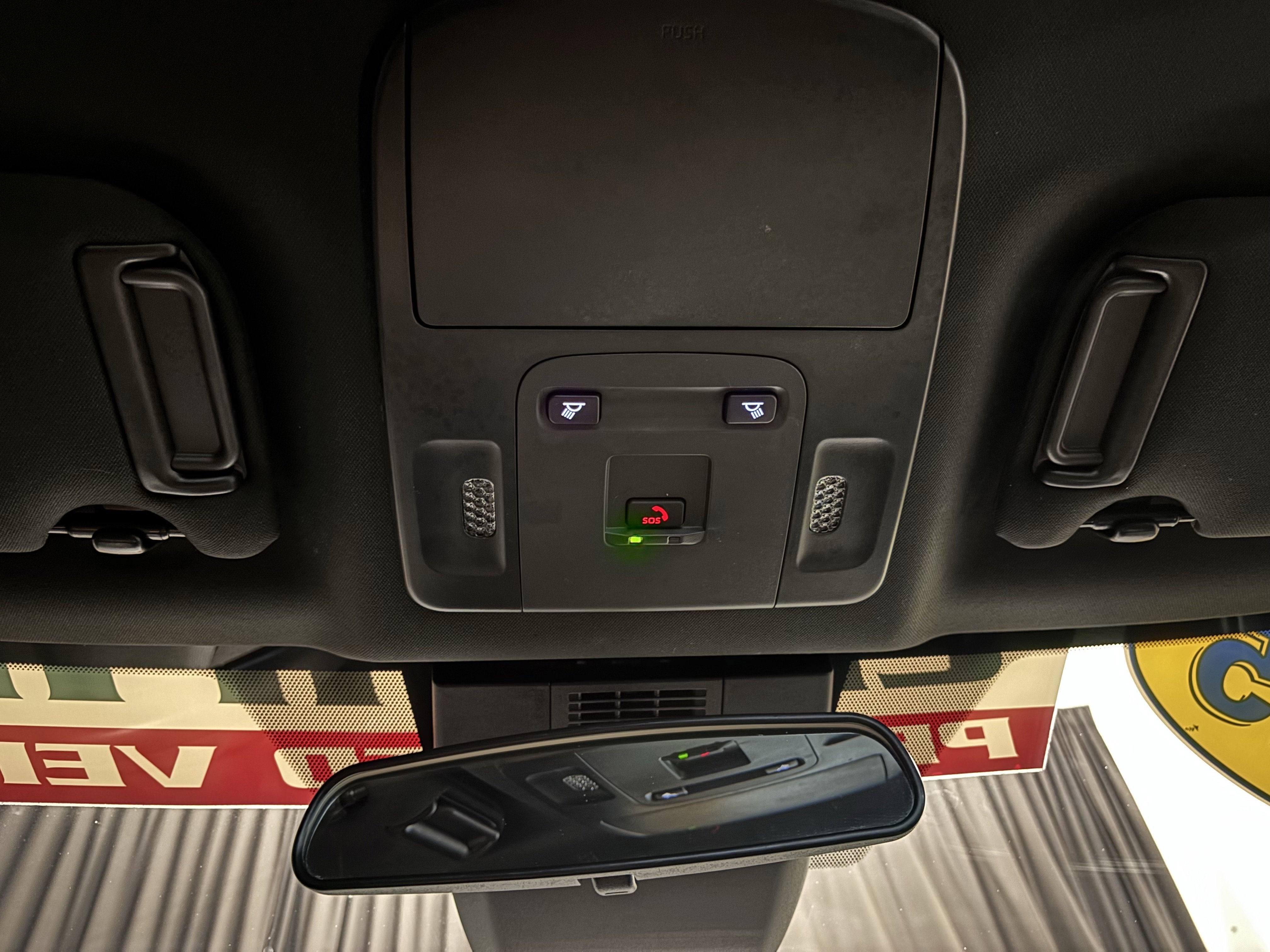 2025 Toyota Camry SE FWD