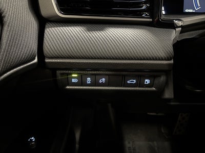 2025 Toyota Camry SE FWD