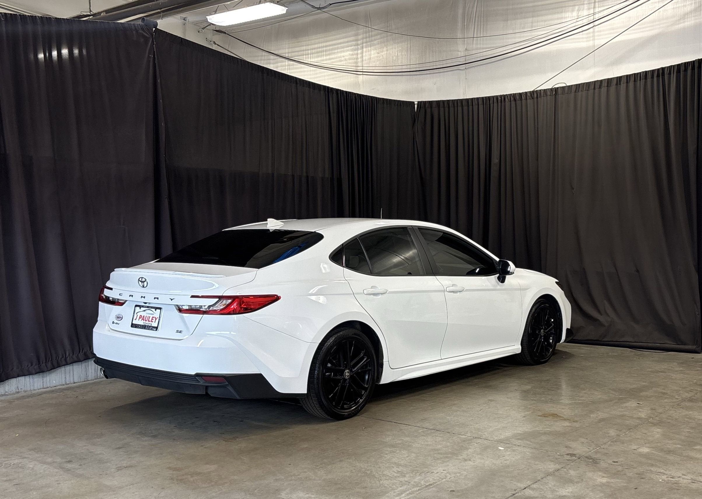 2025 Toyota Camry SE FWD