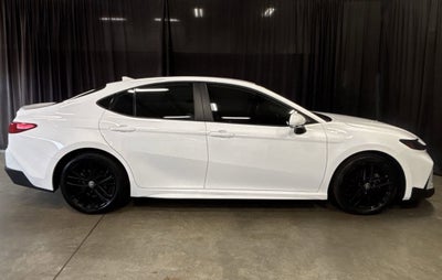 2025 Toyota Camry SE FWD