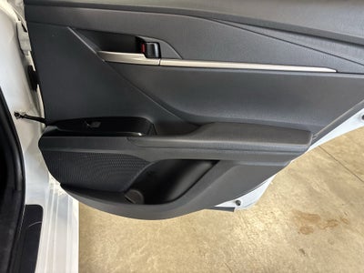 2025 Toyota Camry SE FWD