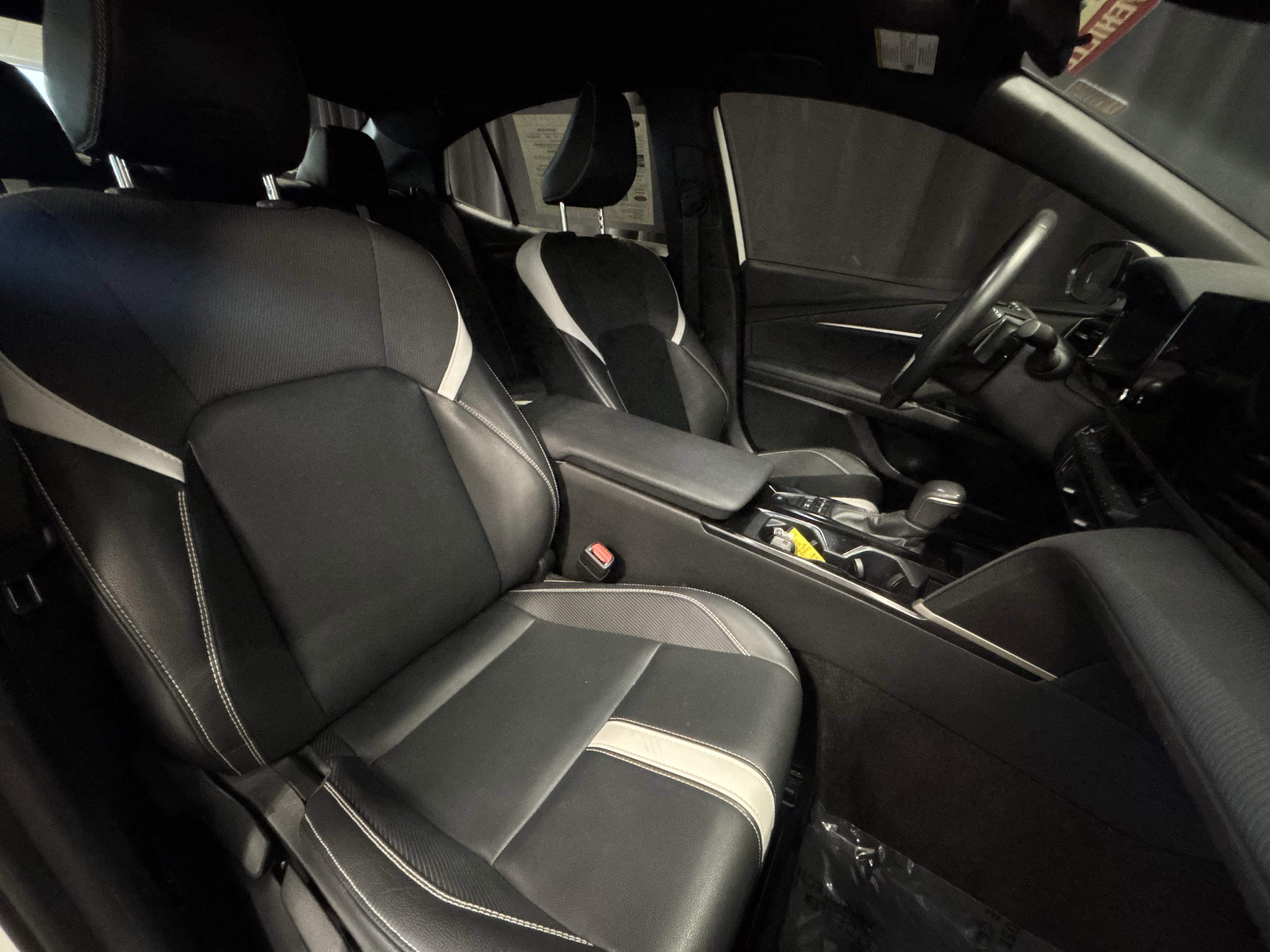 2025 Toyota Camry SE FWD