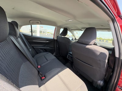 2025 Toyota Camry LE FWD