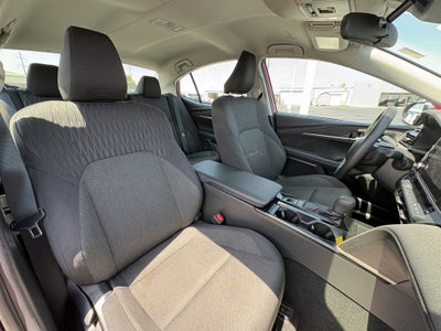 2025 Toyota Camry LE FWD