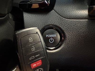 2025 Toyota Camry LE FWD