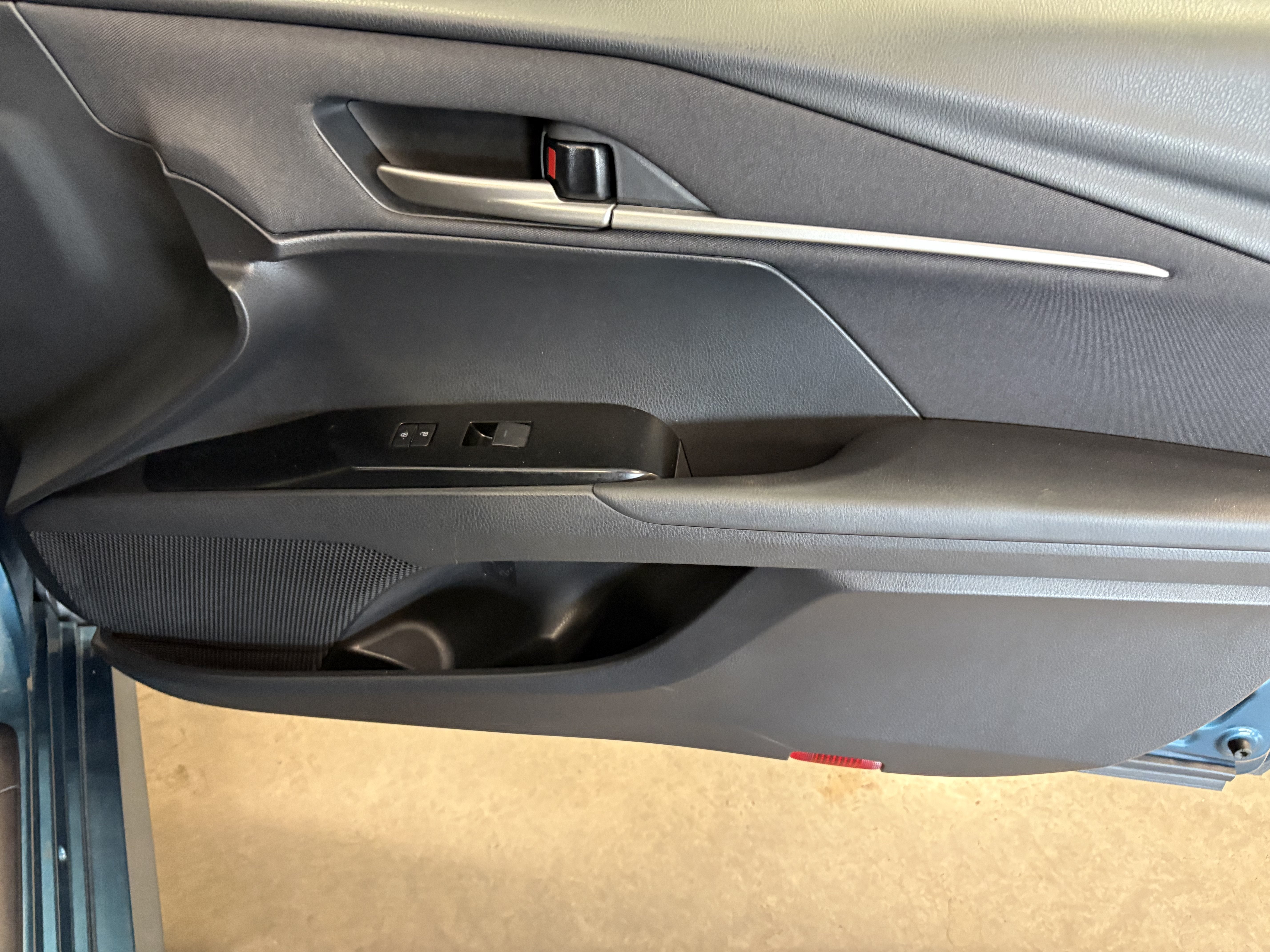 2025 Toyota Camry LE FWD