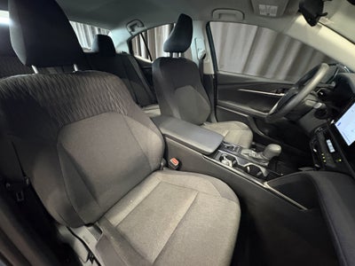 2025 Toyota Camry LE FWD