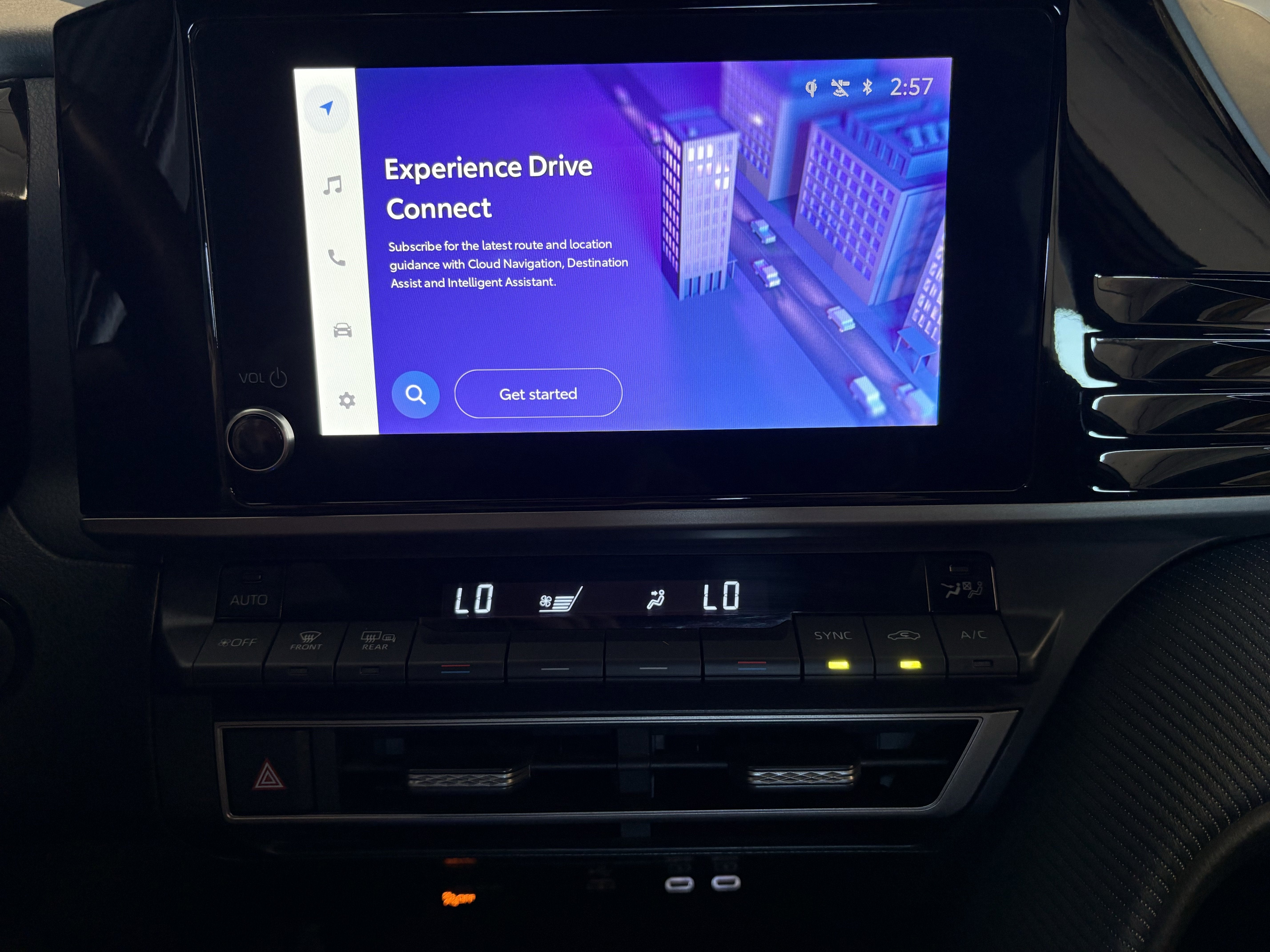 2025 Toyota Camry SE FWD