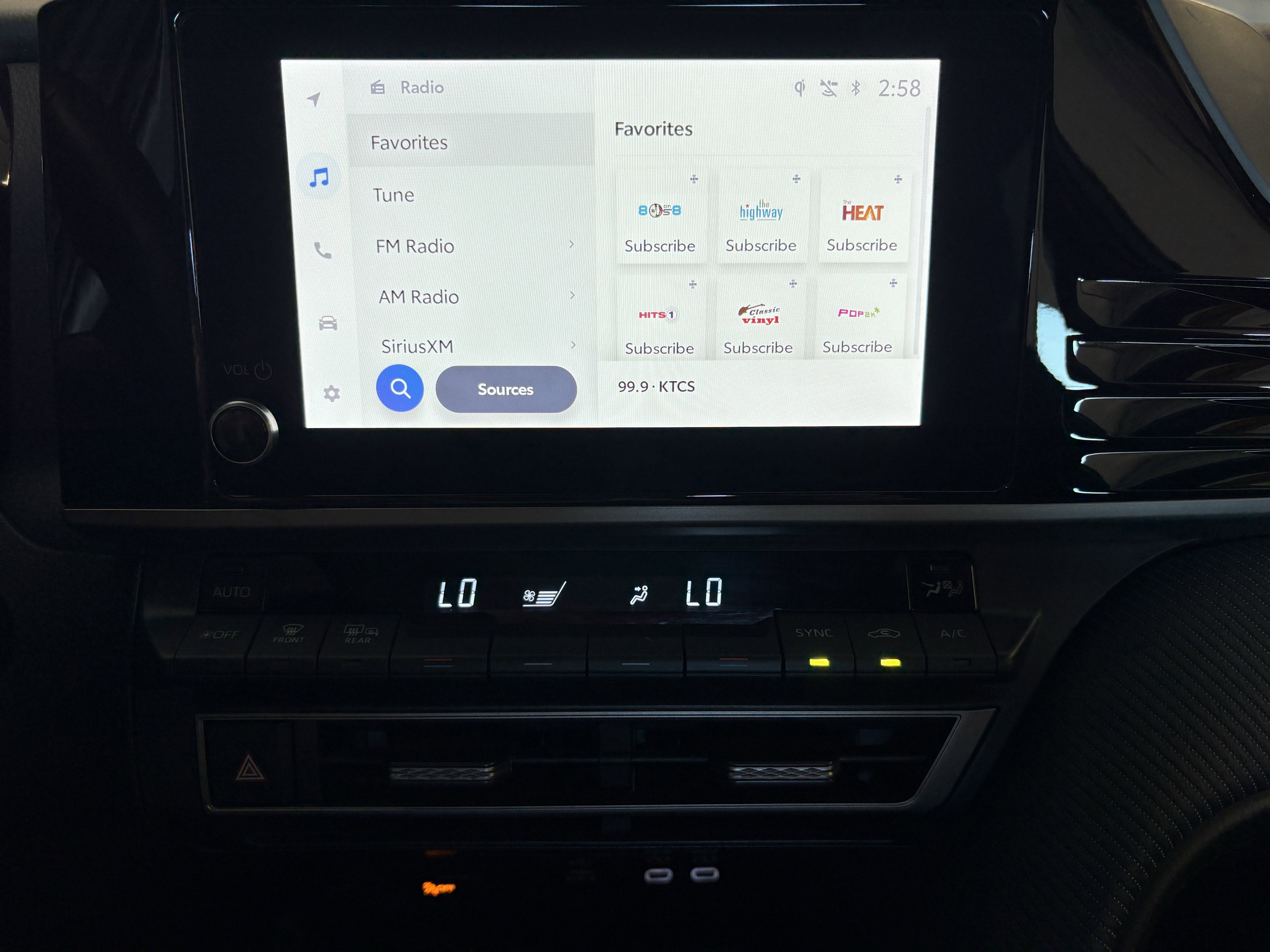 2025 Toyota Camry SE FWD