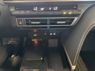 2025 Toyota Camry SE FWD