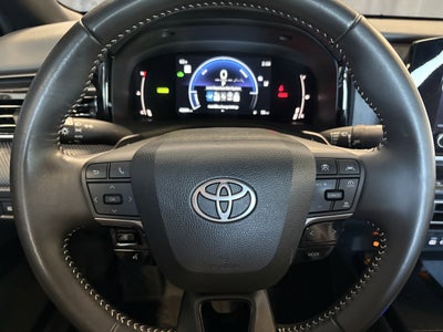 2025 Toyota Camry SE FWD