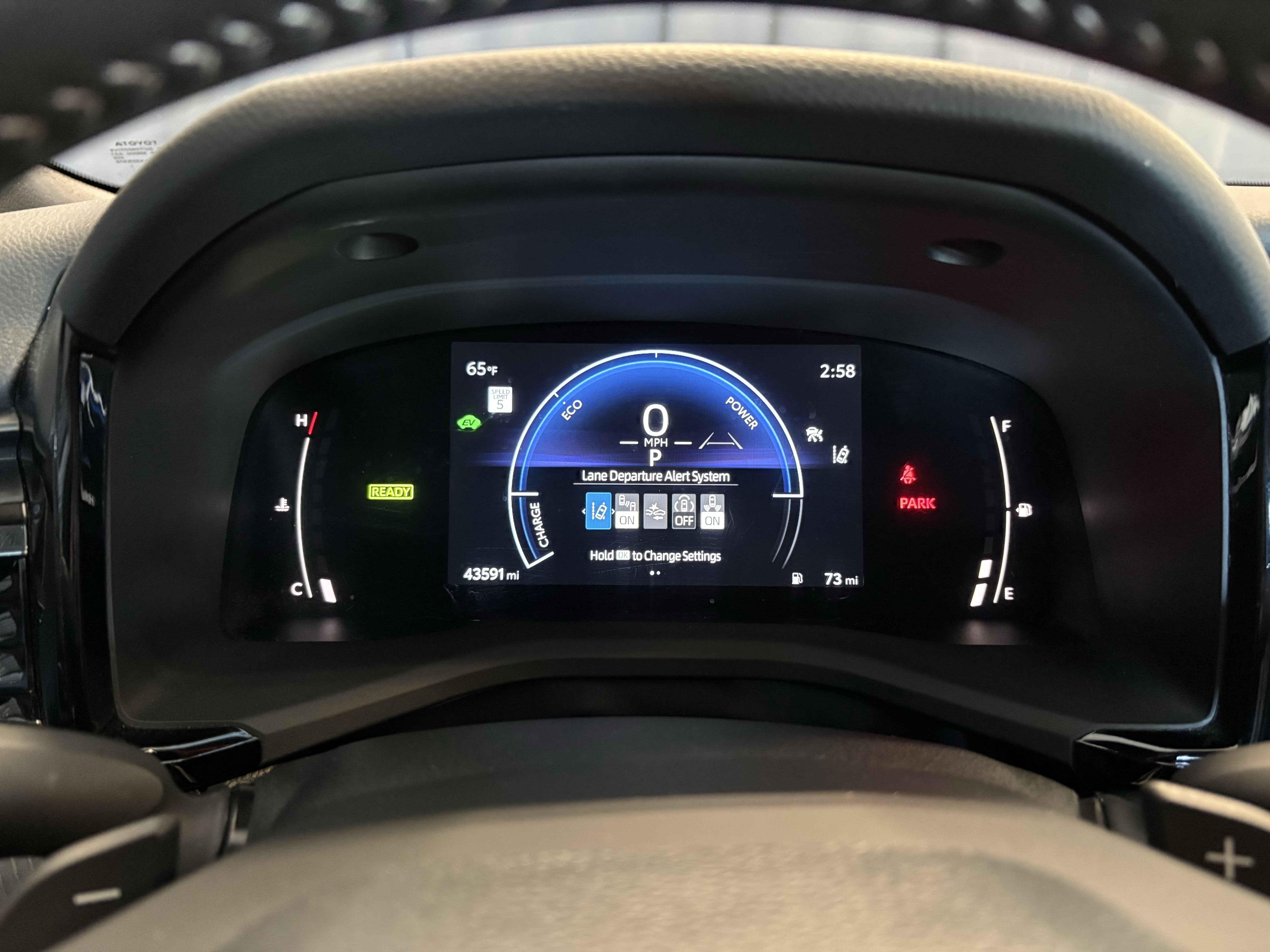 2025 Toyota Camry SE FWD