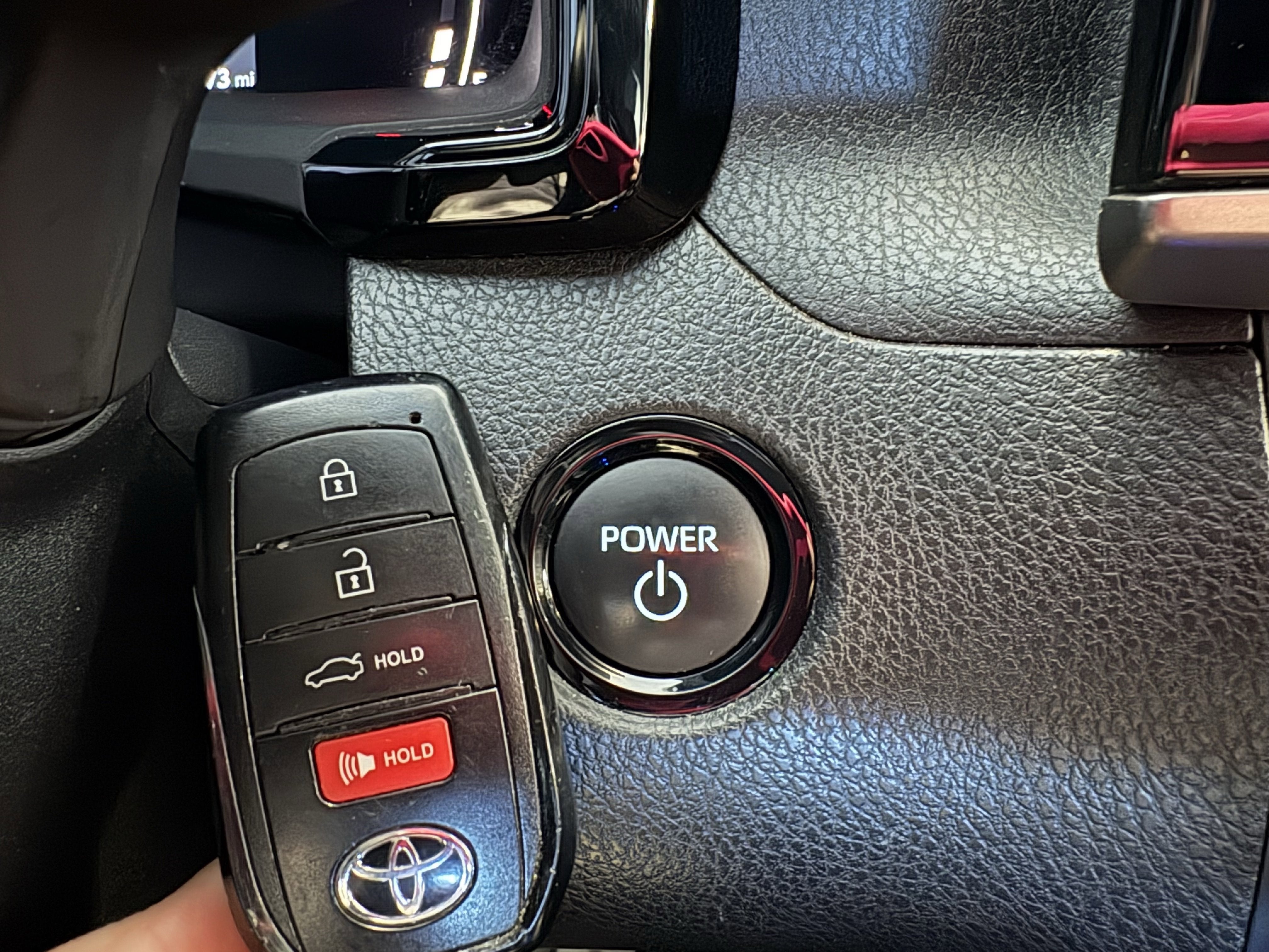 2025 Toyota Camry SE FWD