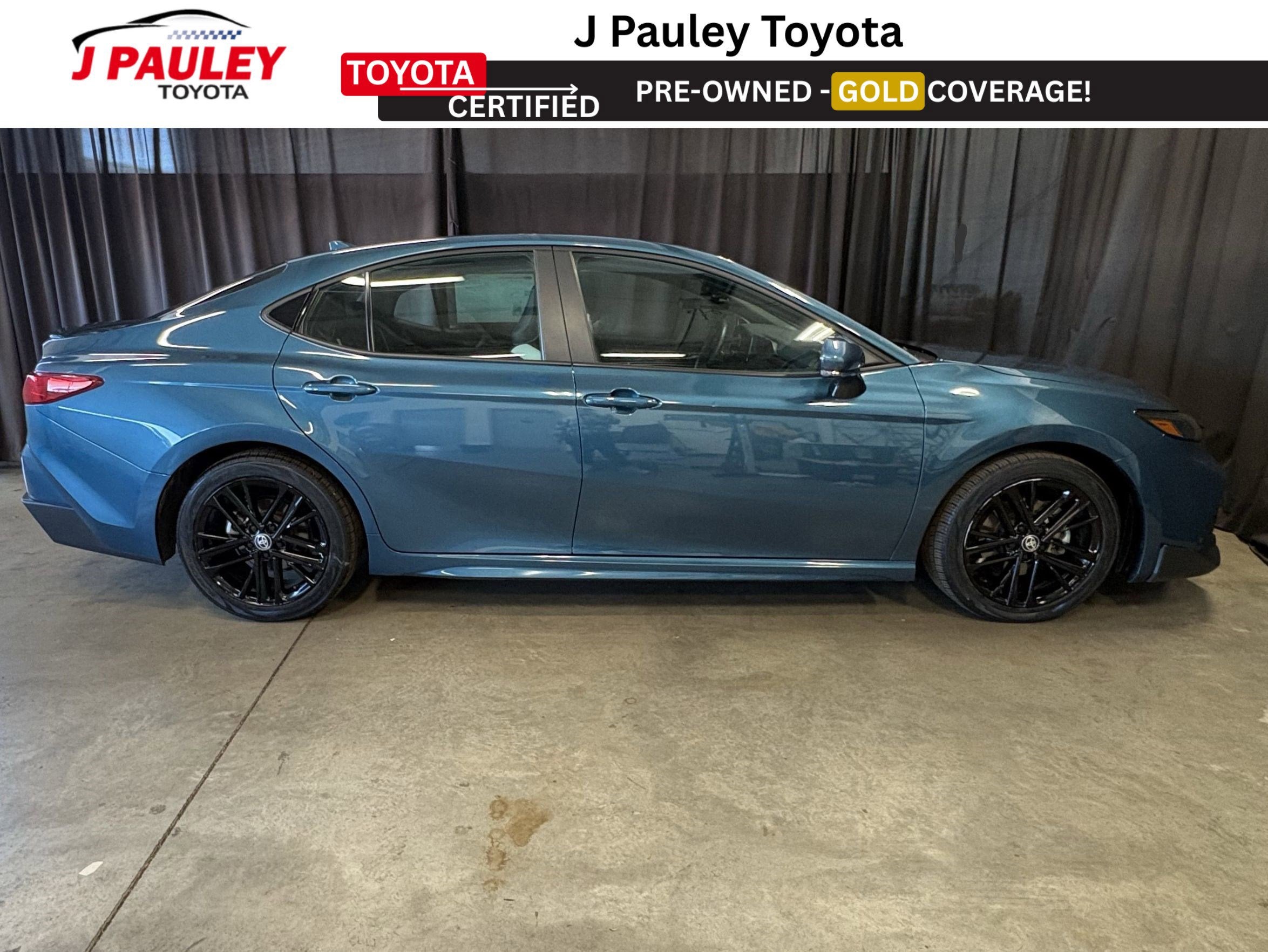 2025 Toyota Camry SE FWD