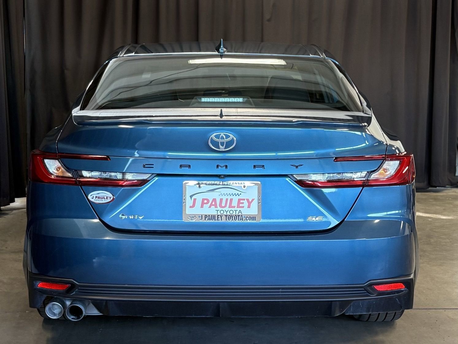 2025 Toyota Camry SE FWD