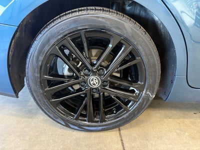 2025 Toyota Camry SE FWD