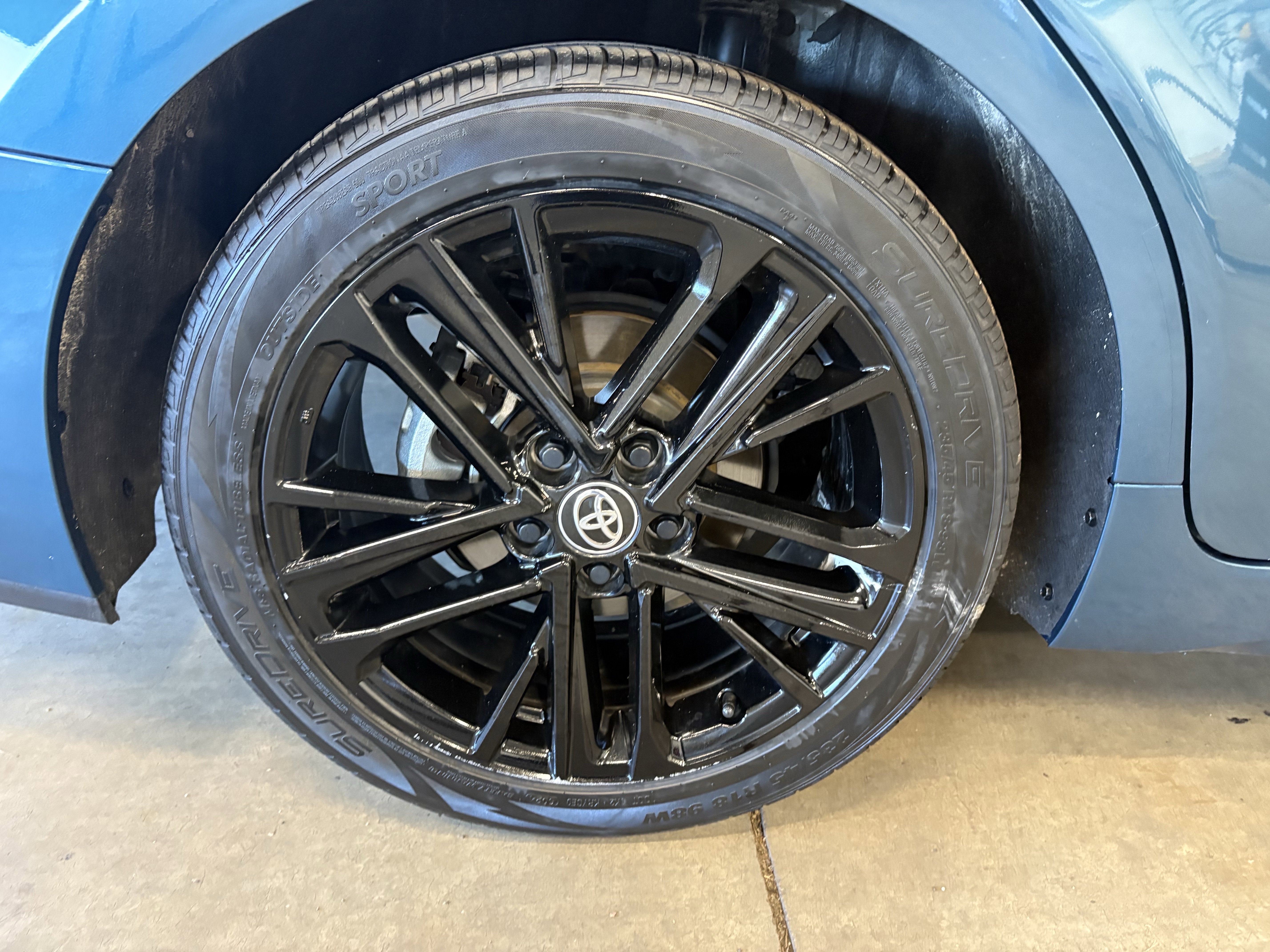 2025 Toyota Camry SE FWD