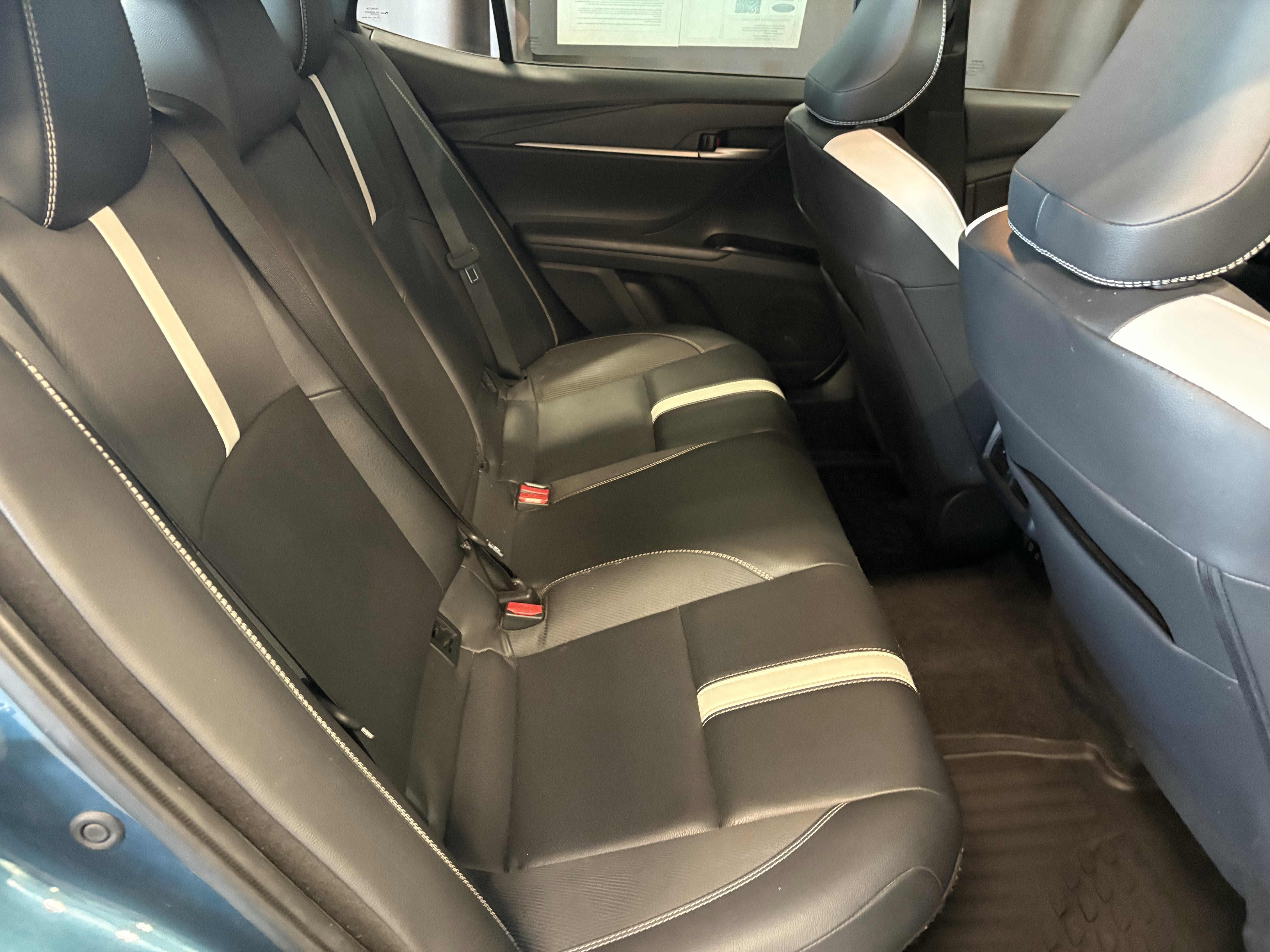 2025 Toyota Camry SE FWD