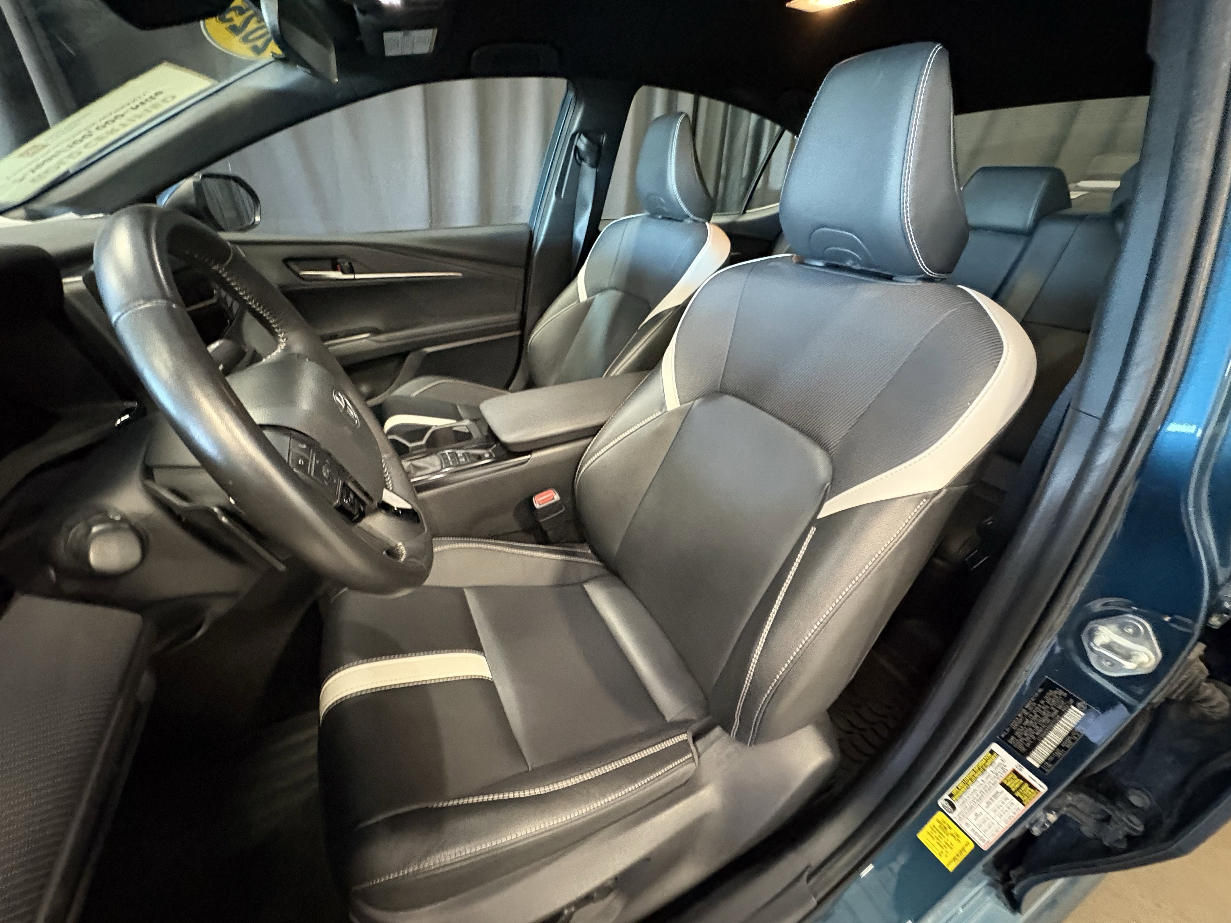 2025 Toyota Camry SE FWD