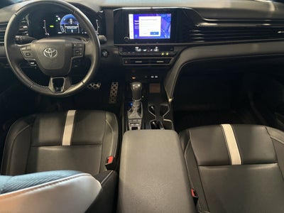 2025 Toyota Camry SE FWD