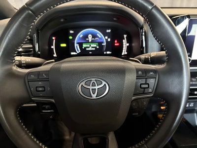 2025 Toyota Camry SE FWD