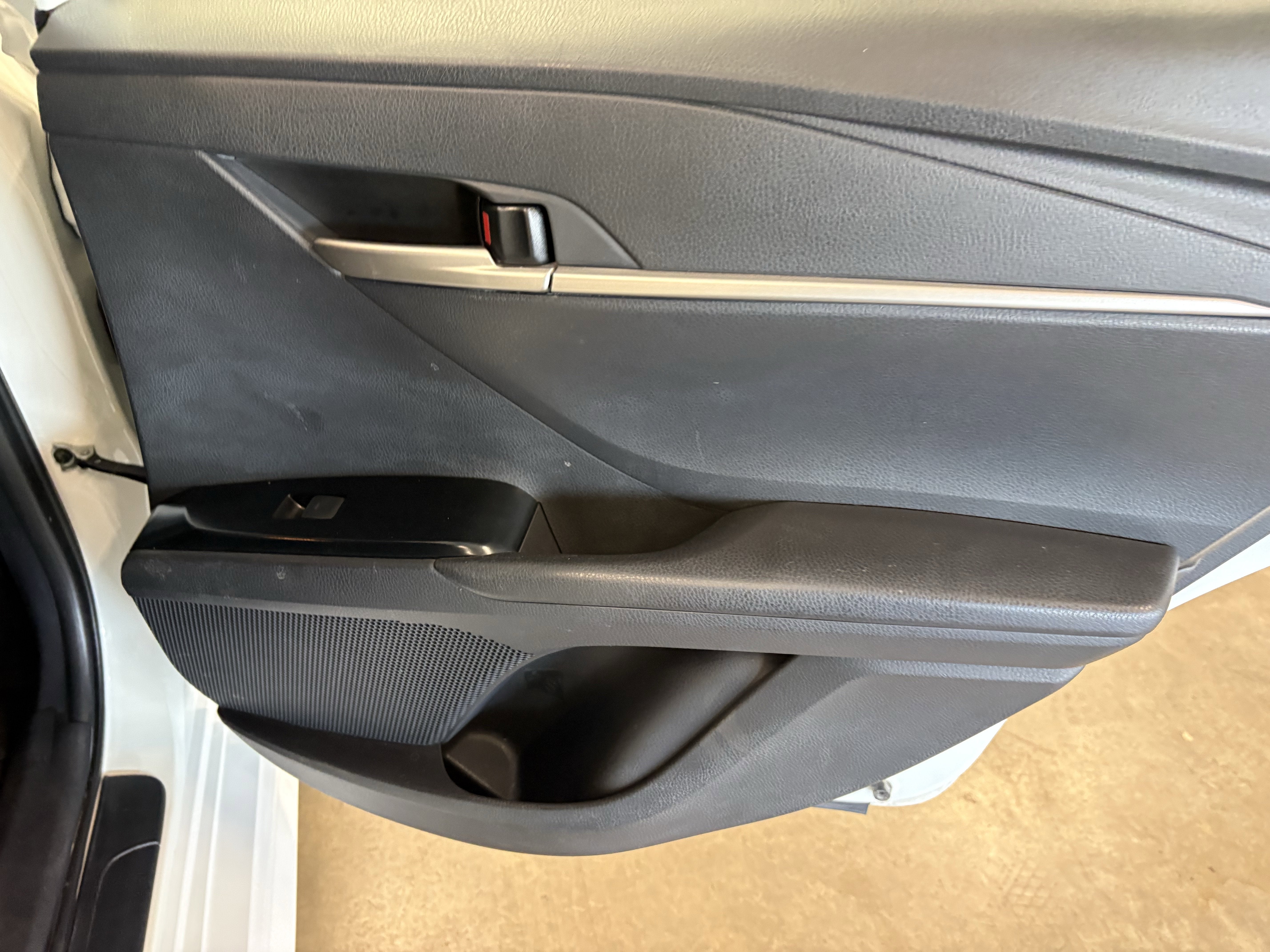 2025 Toyota Camry SE FWD