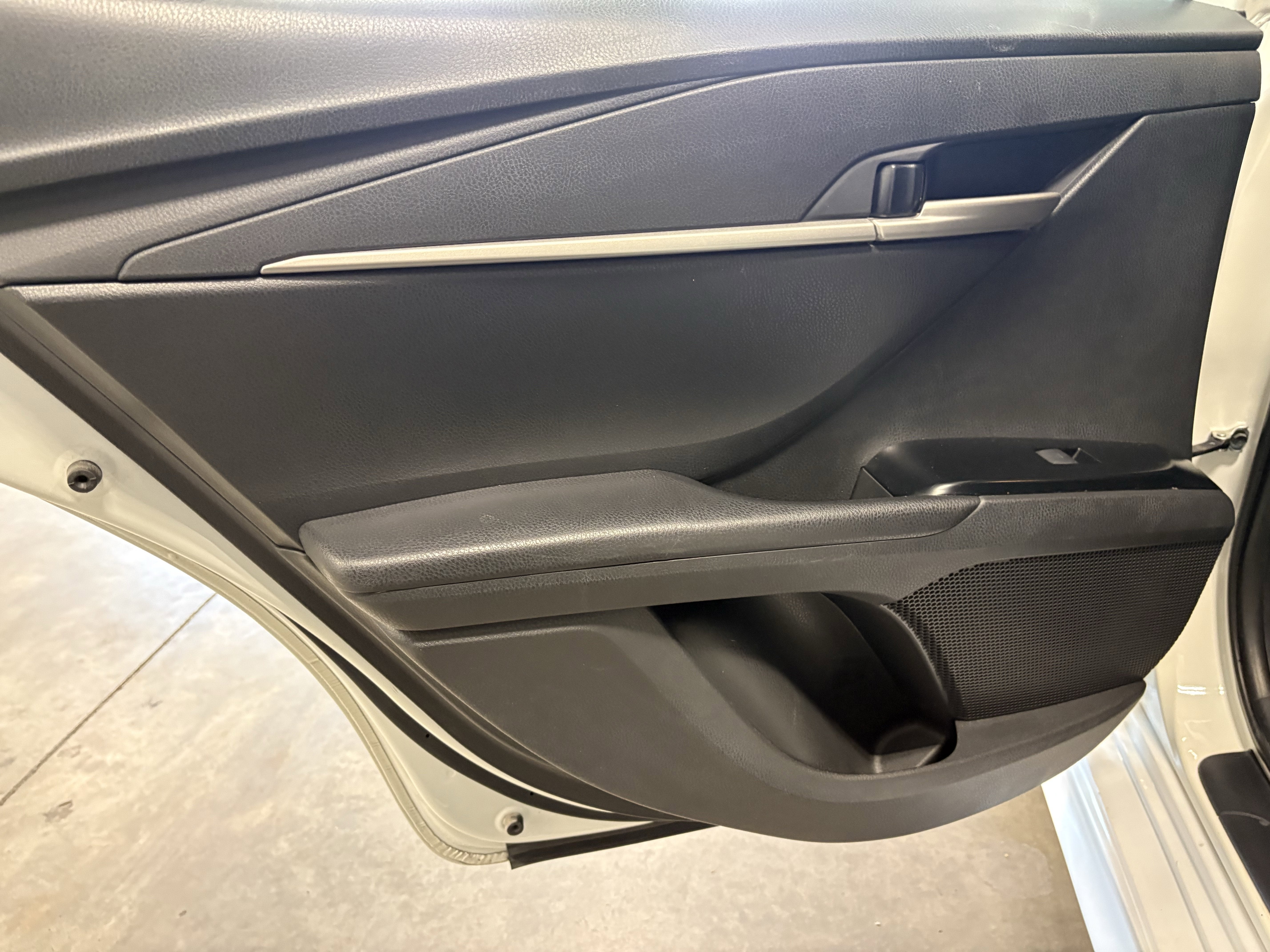 2025 Toyota Camry SE FWD