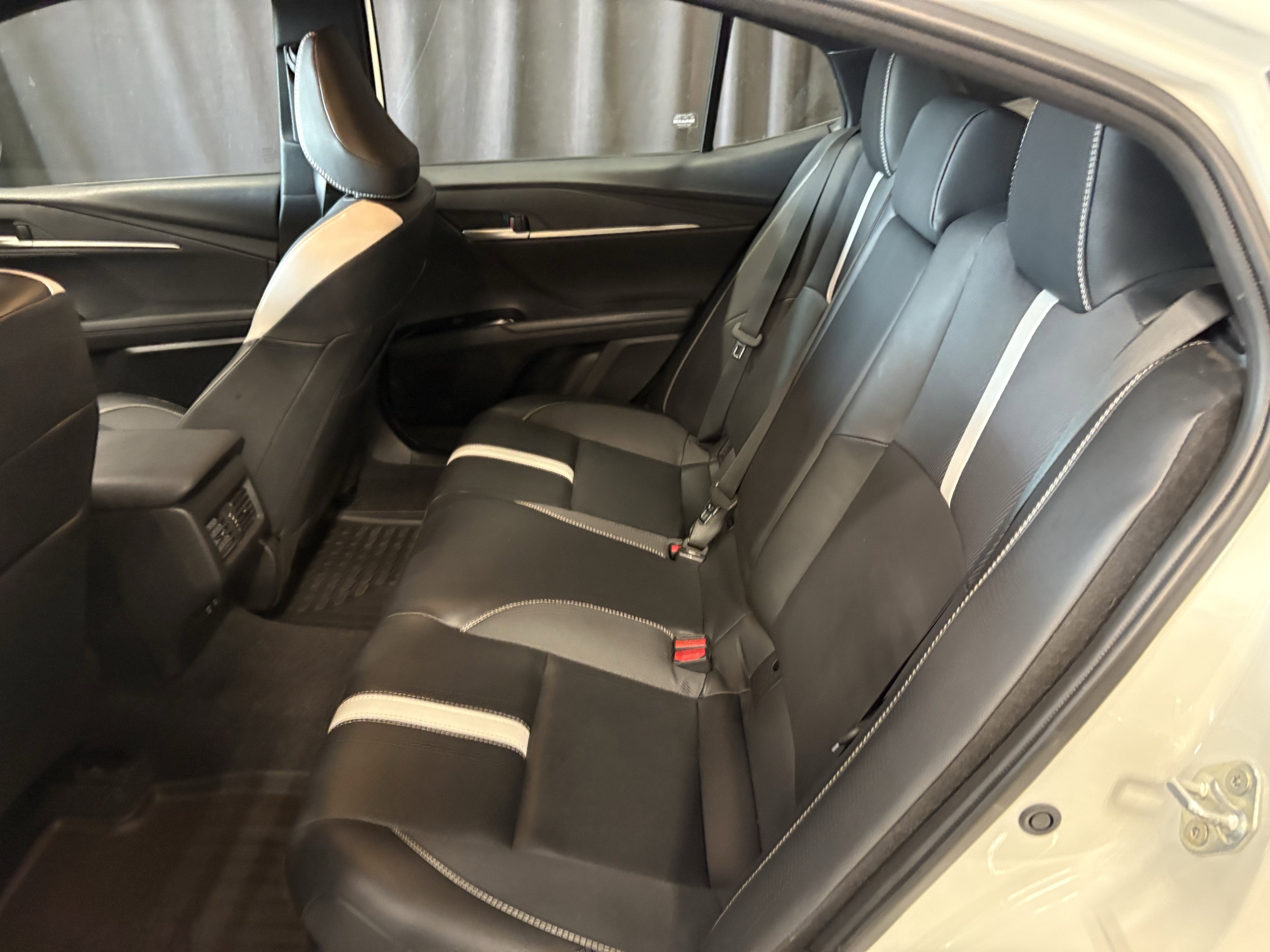 2025 Toyota Camry SE FWD