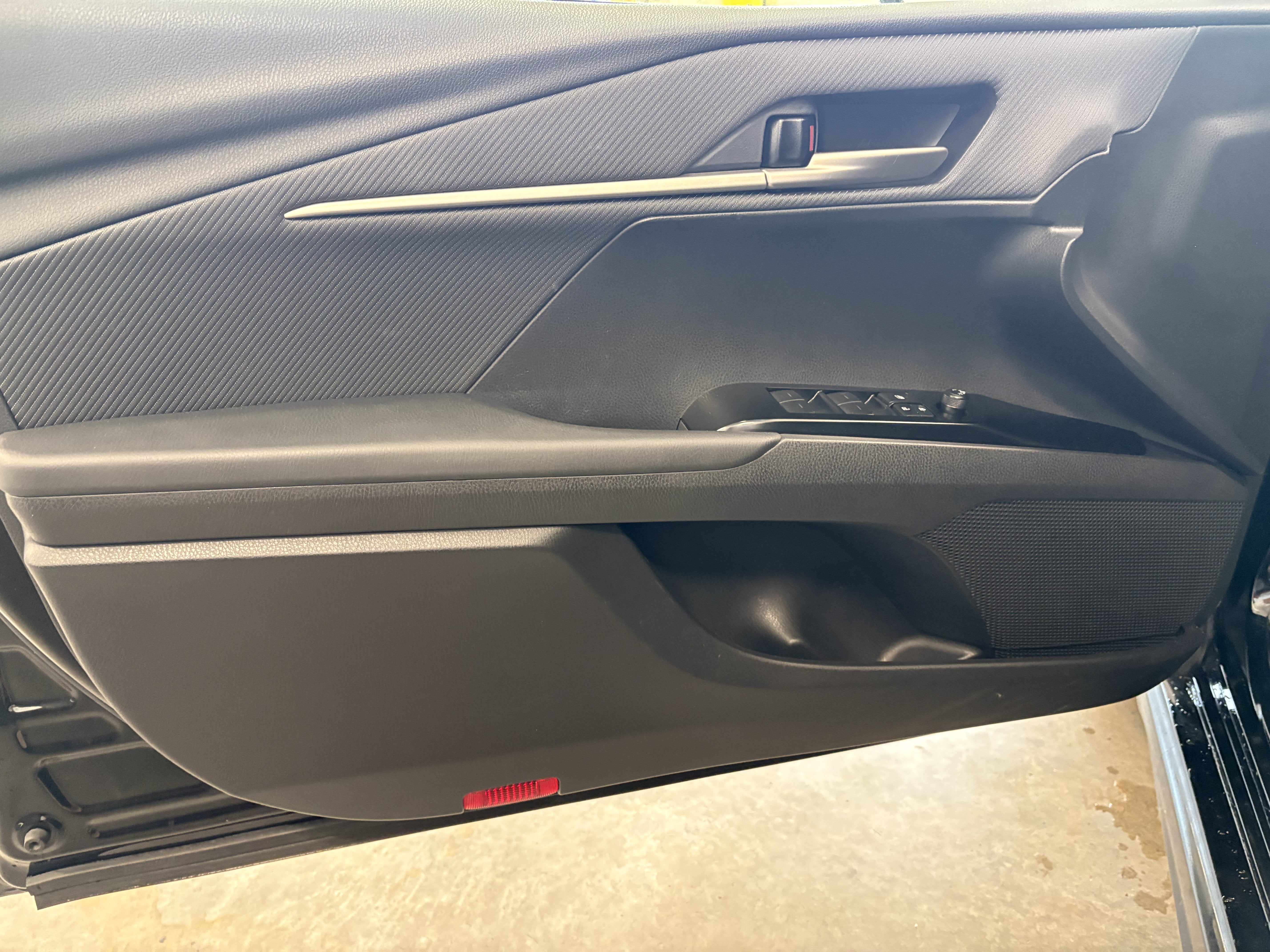 2025 Toyota Camry SE FWD