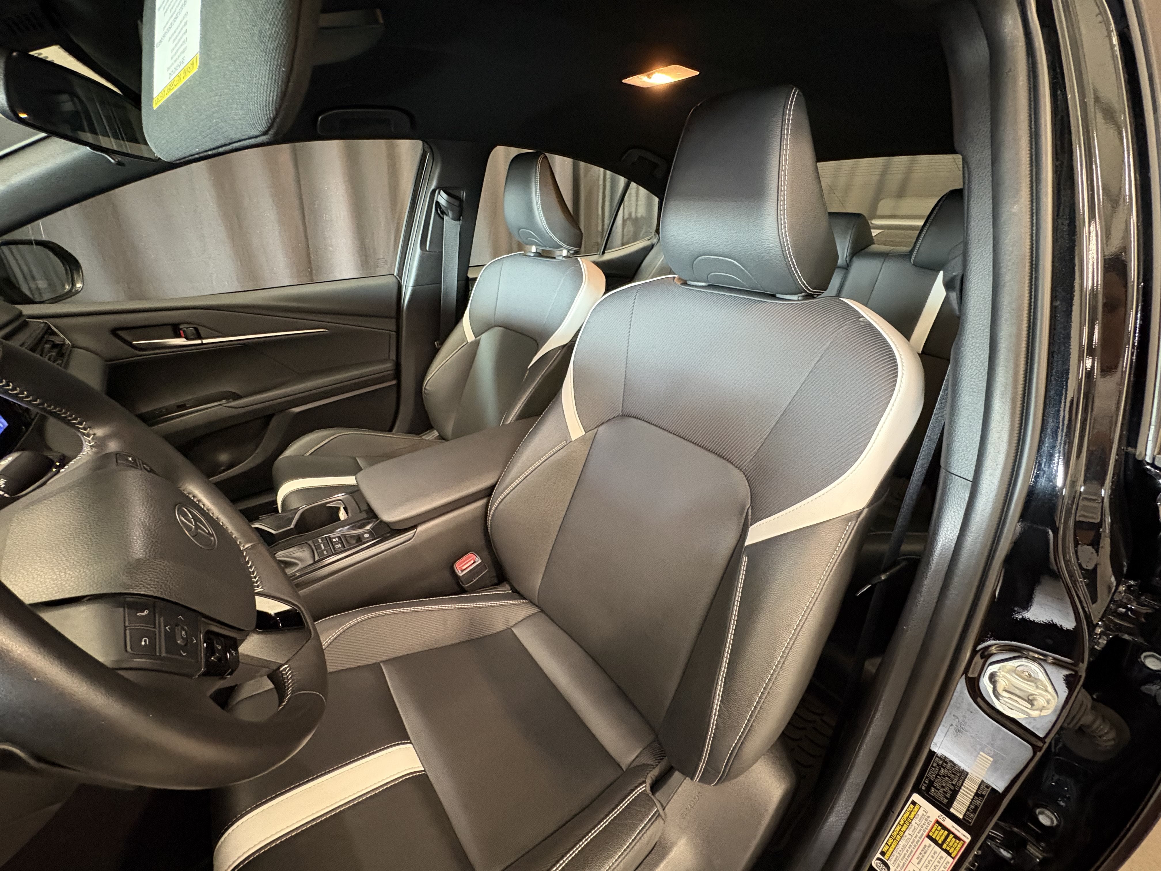 2025 Toyota Camry SE FWD