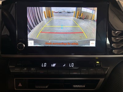 2025 Toyota Camry SE FWD