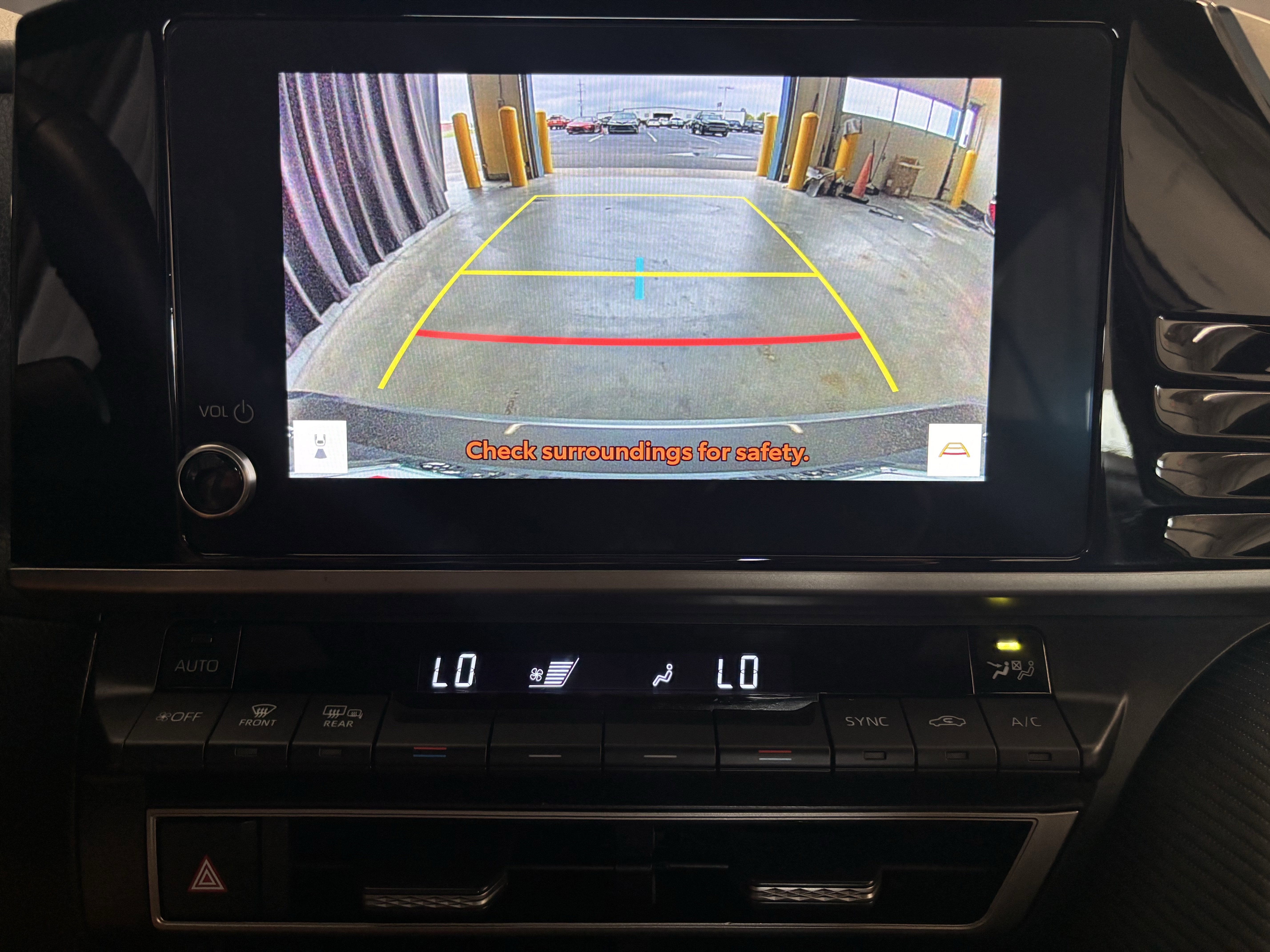 2025 Toyota Camry SE FWD