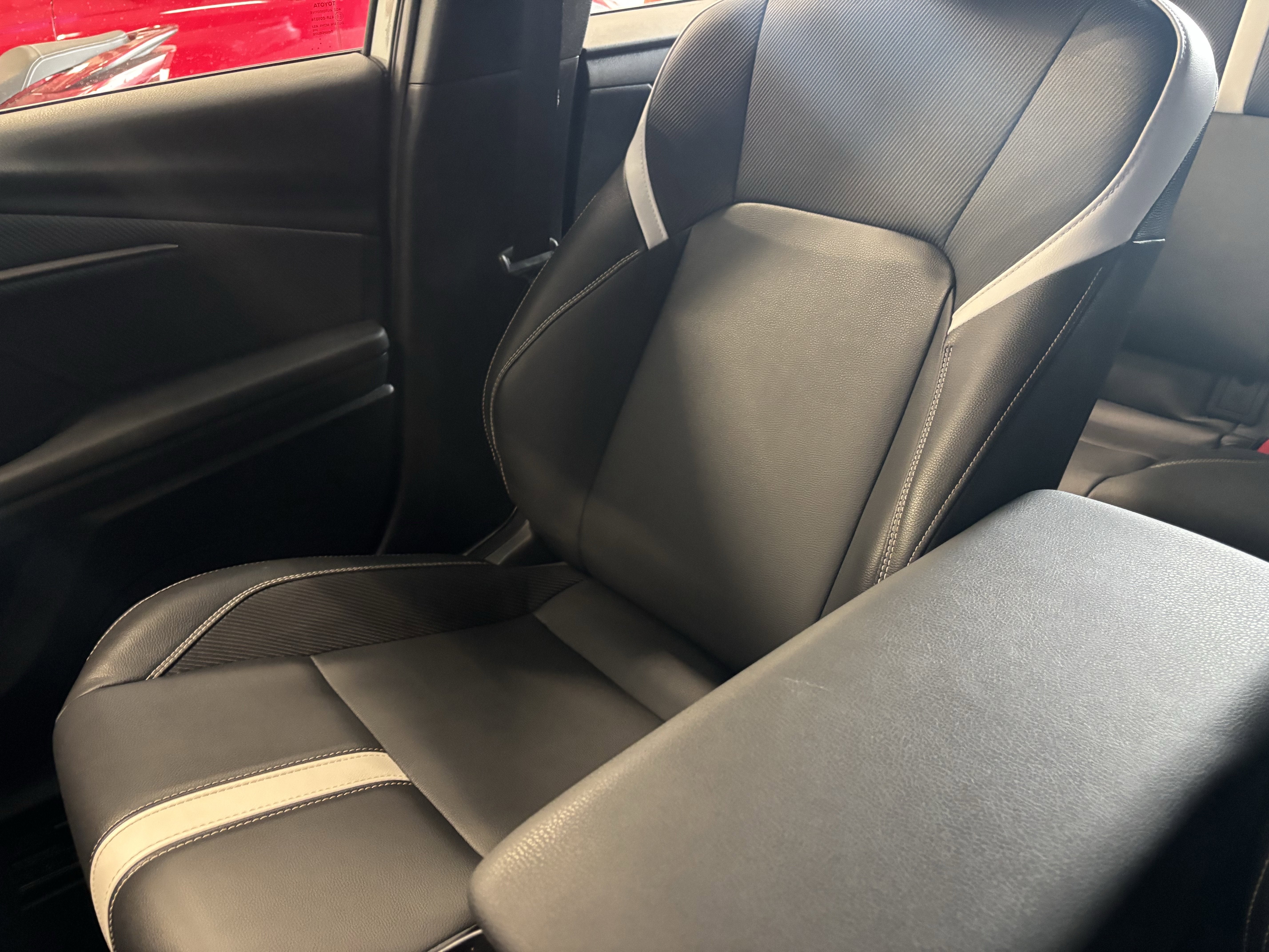 2025 Toyota Camry SE FWD