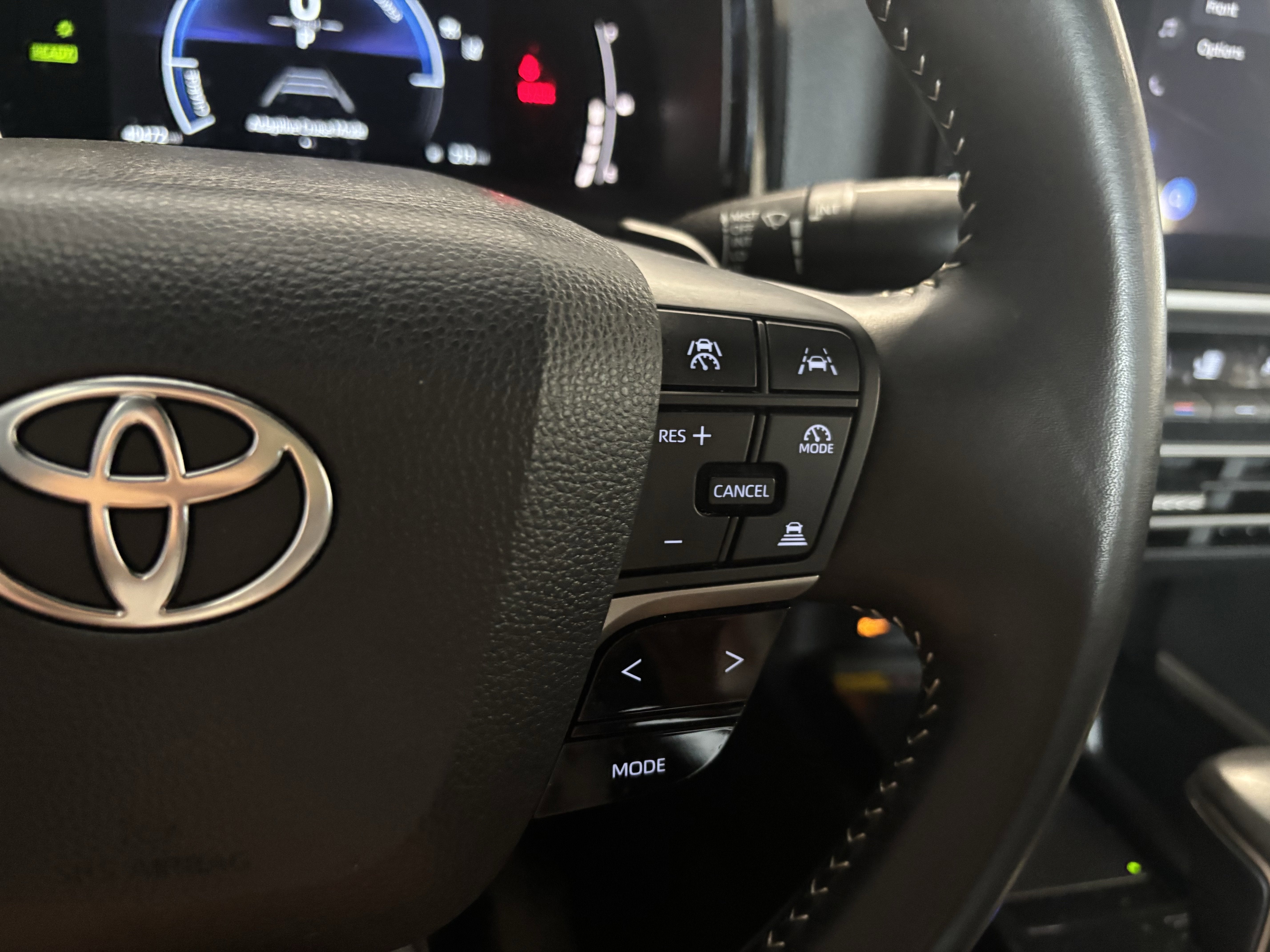 2025 Toyota Camry SE FWD