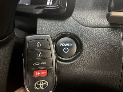 2025 Toyota Camry SE FWD