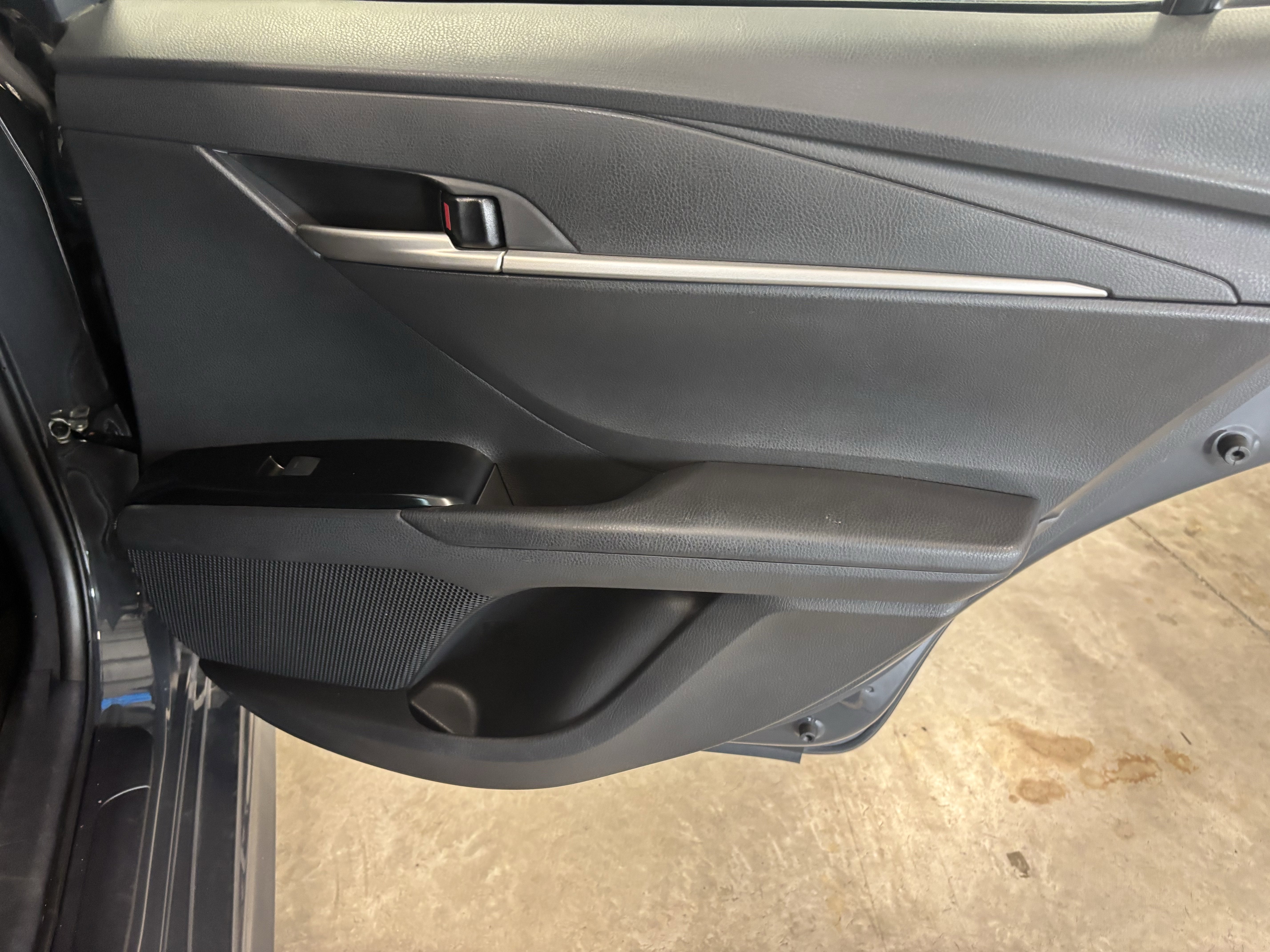 2025 Toyota Camry SE FWD