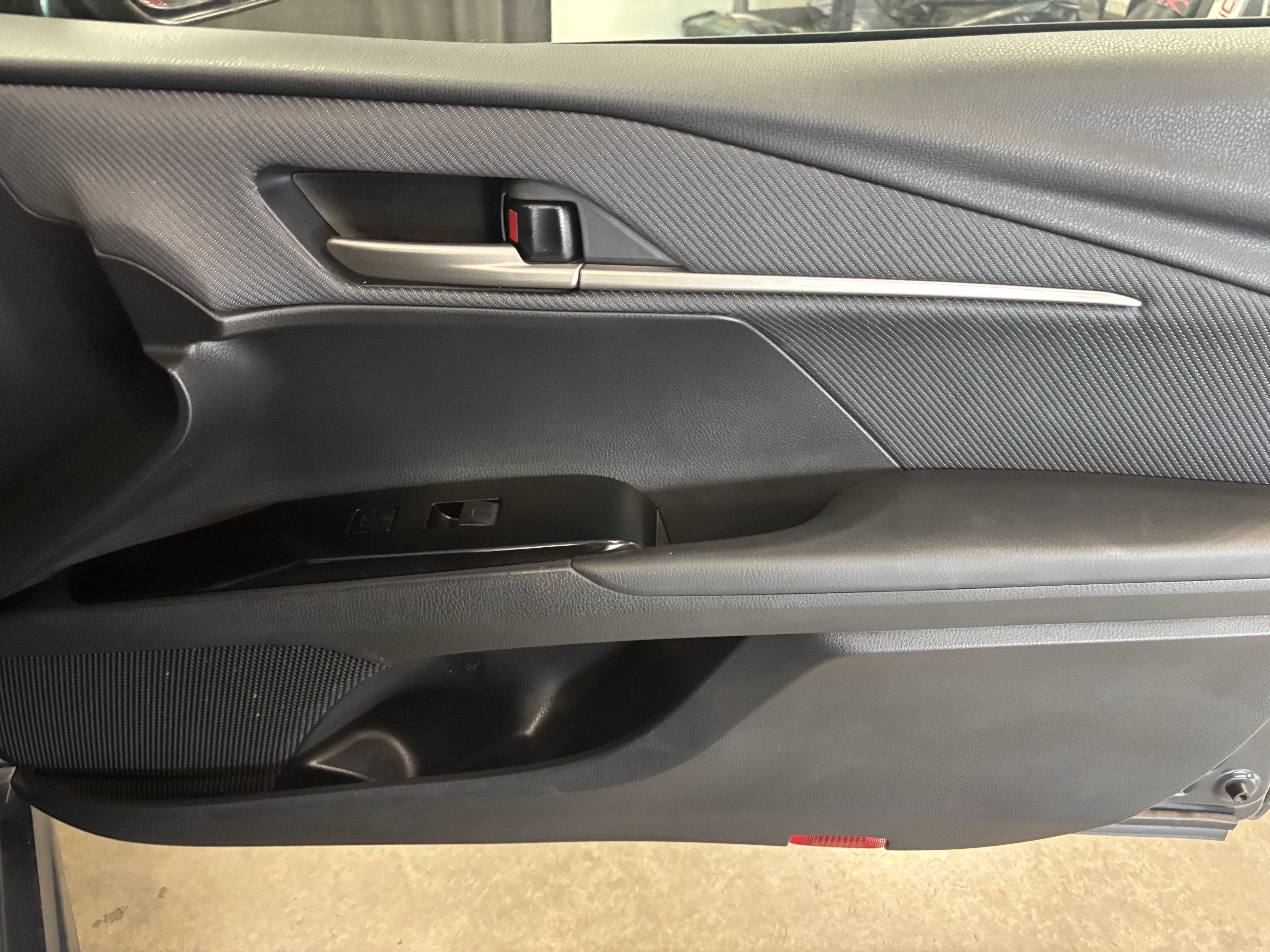 2025 Toyota Camry SE FWD