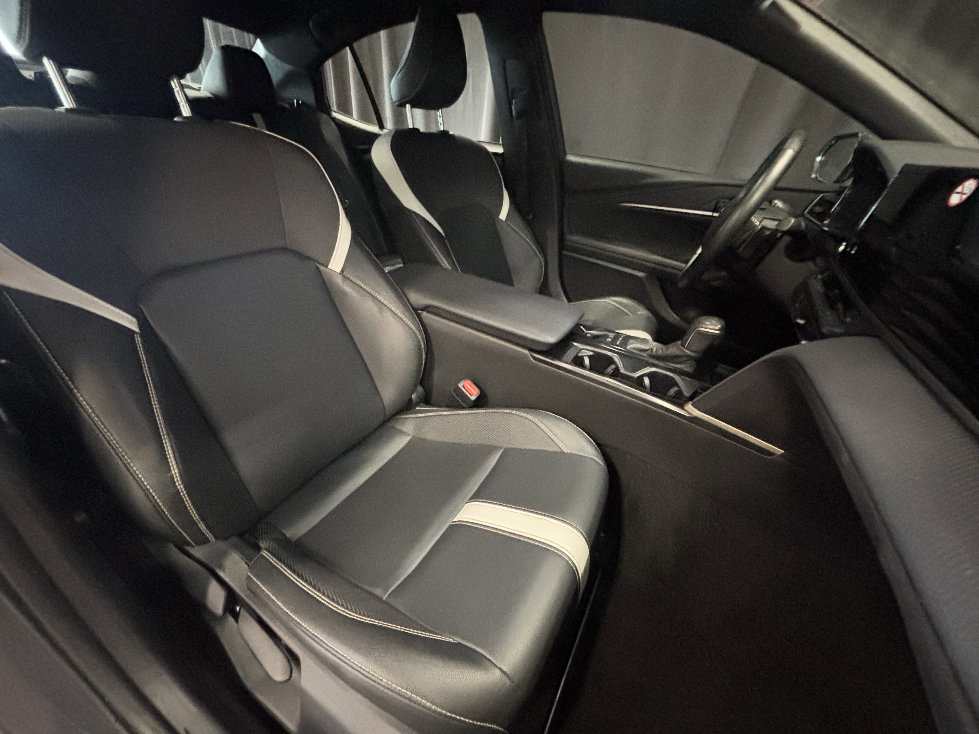 2025 Toyota Camry SE FWD