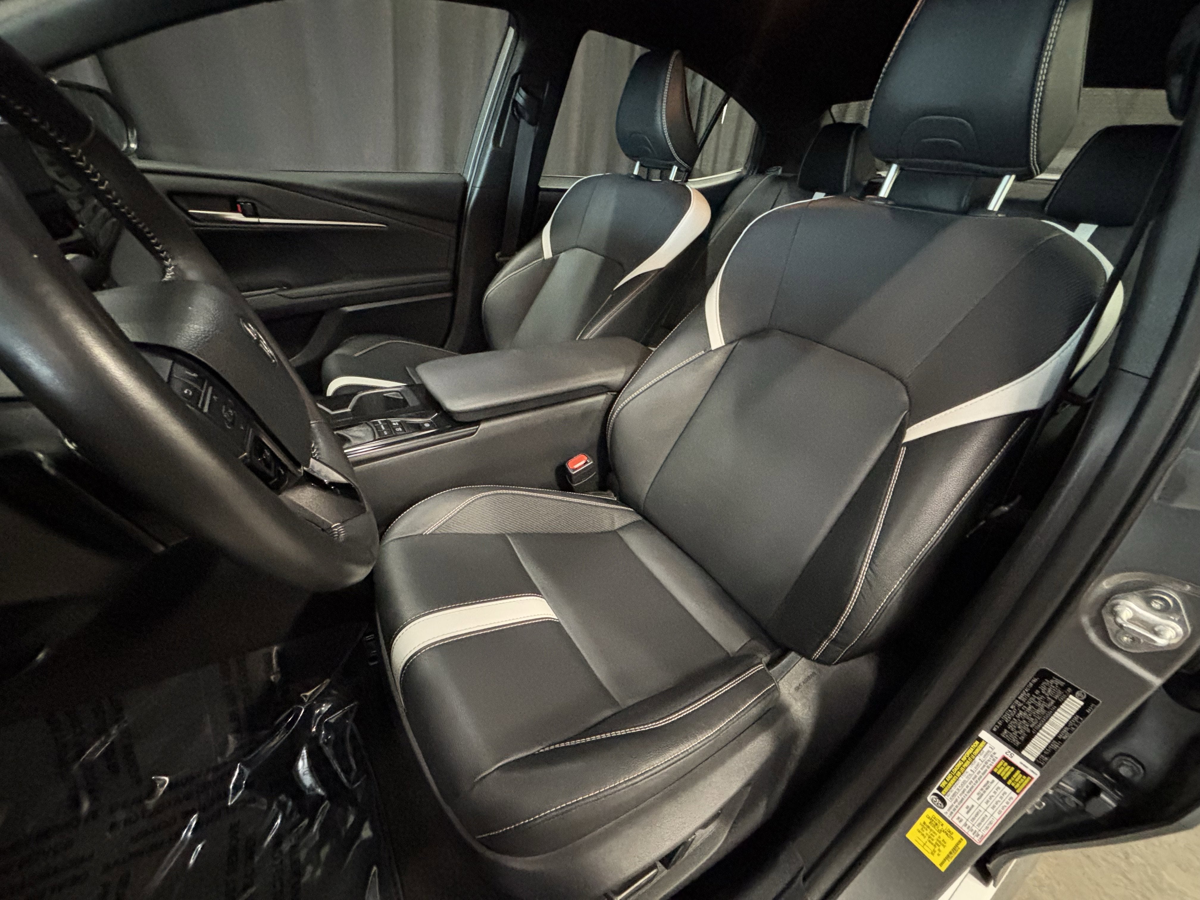 2025 Toyota Camry SE FWD