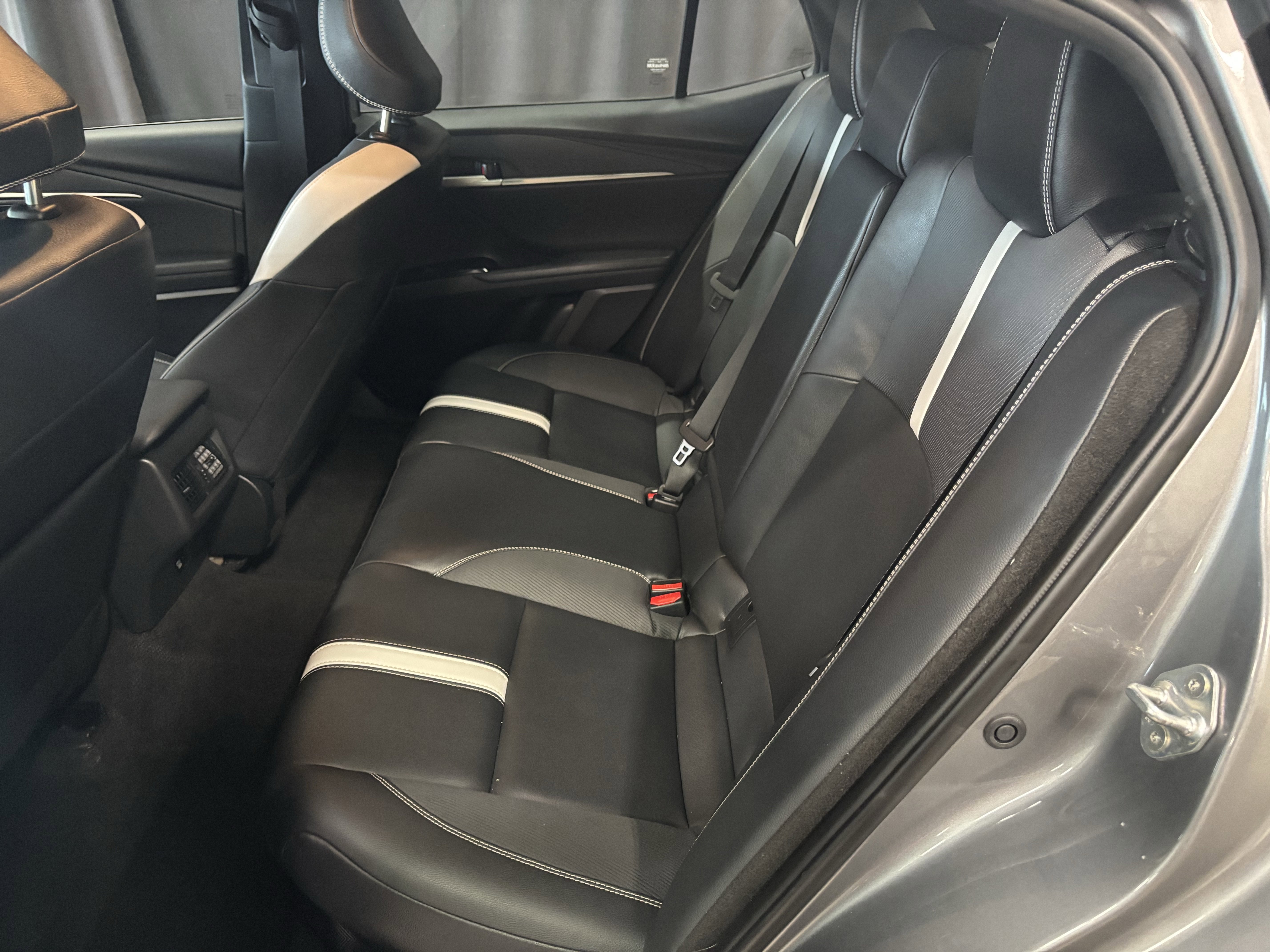 2025 Toyota Camry SE FWD