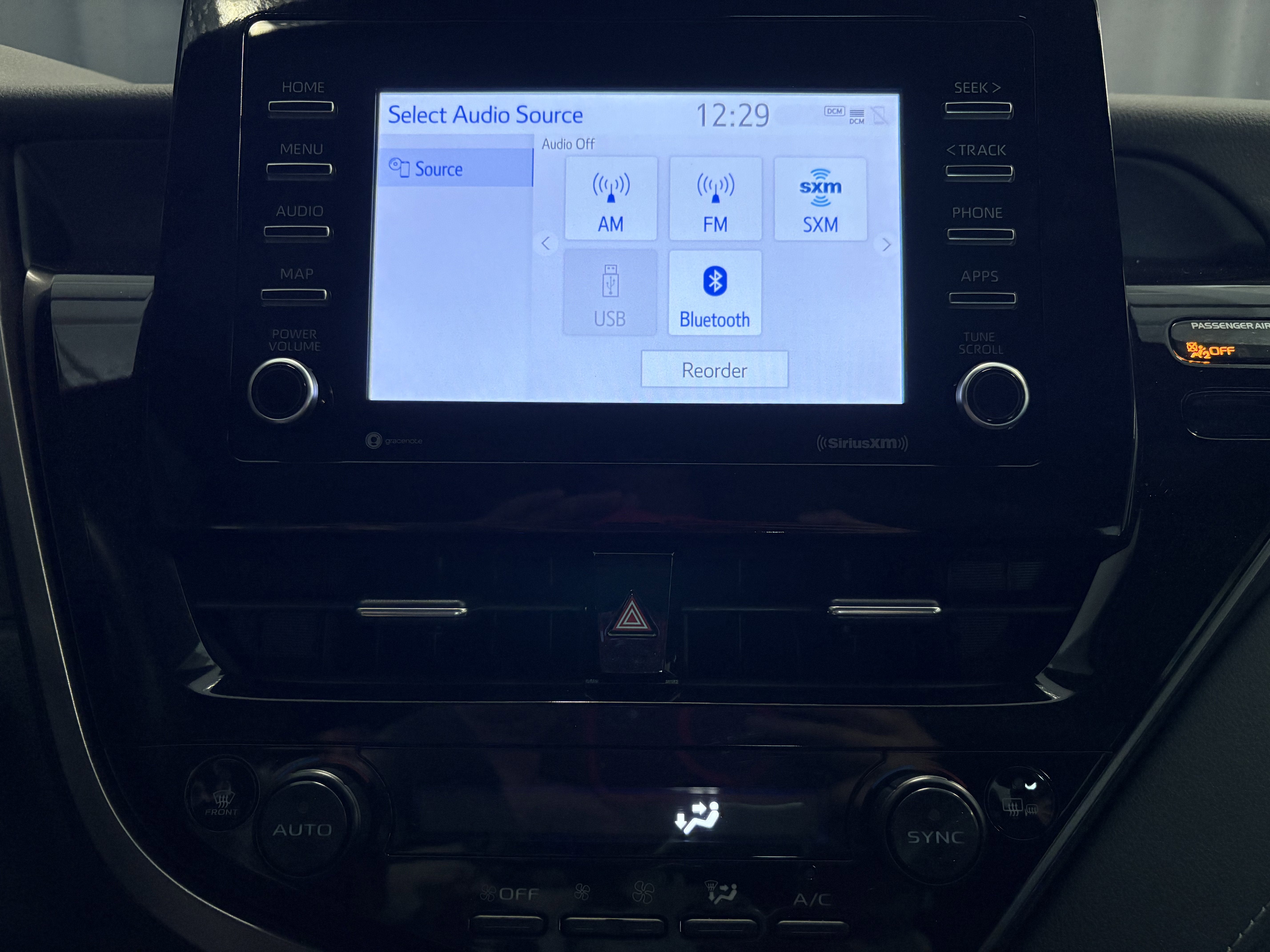 2024 Toyota Camry SE FWD