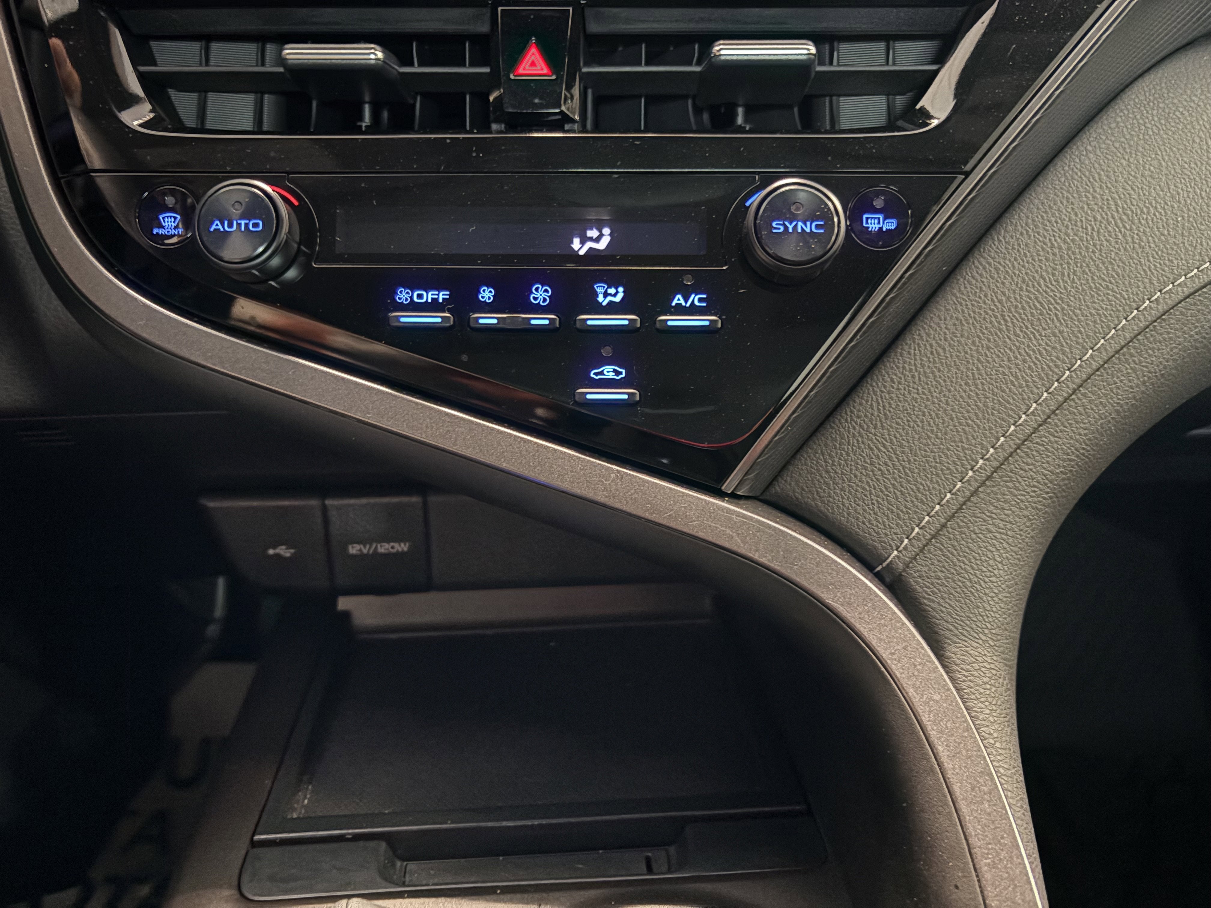 2024 Toyota Camry SE FWD