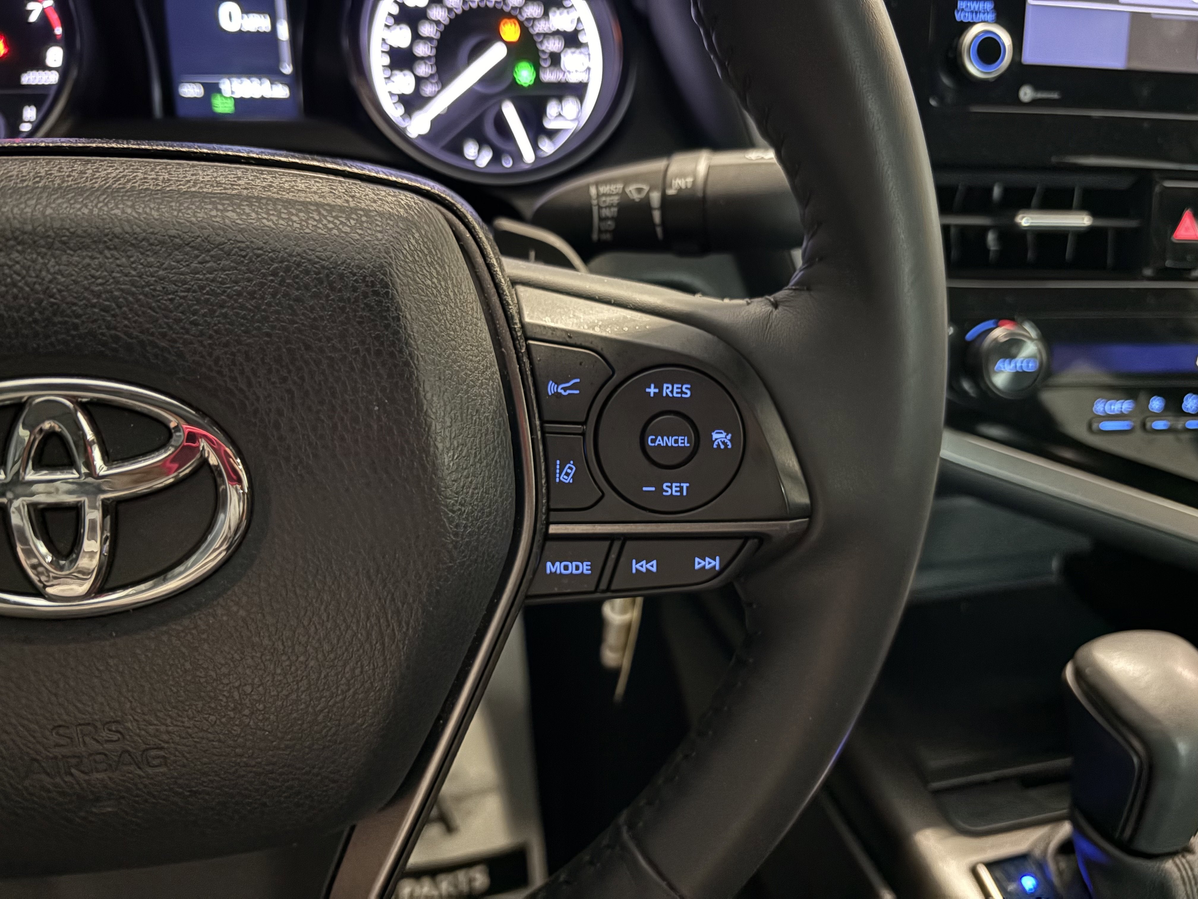 2024 Toyota Camry SE FWD