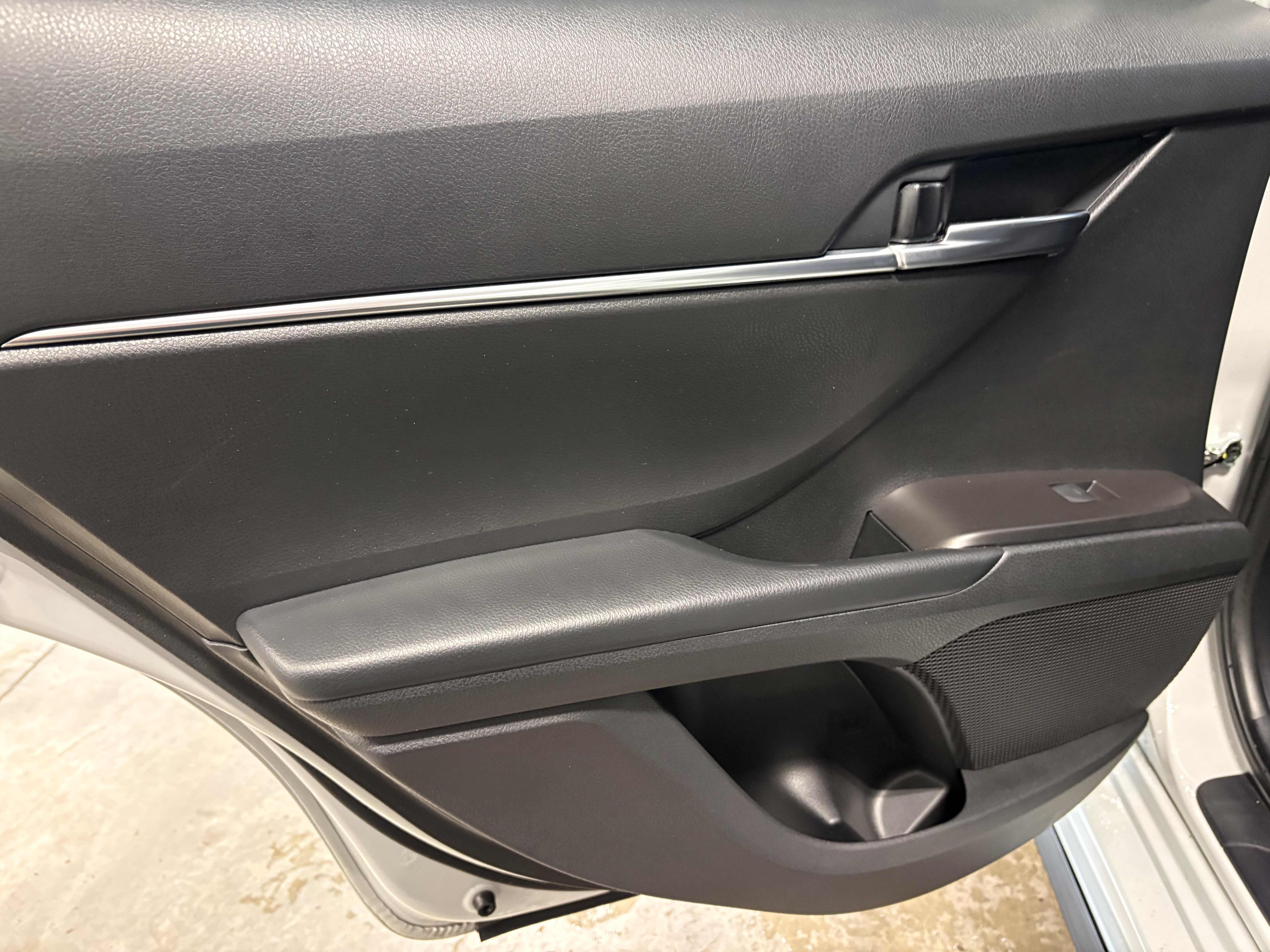 2024 Toyota Camry SE FWD
