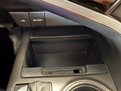 2024 Toyota Camry SE FWD