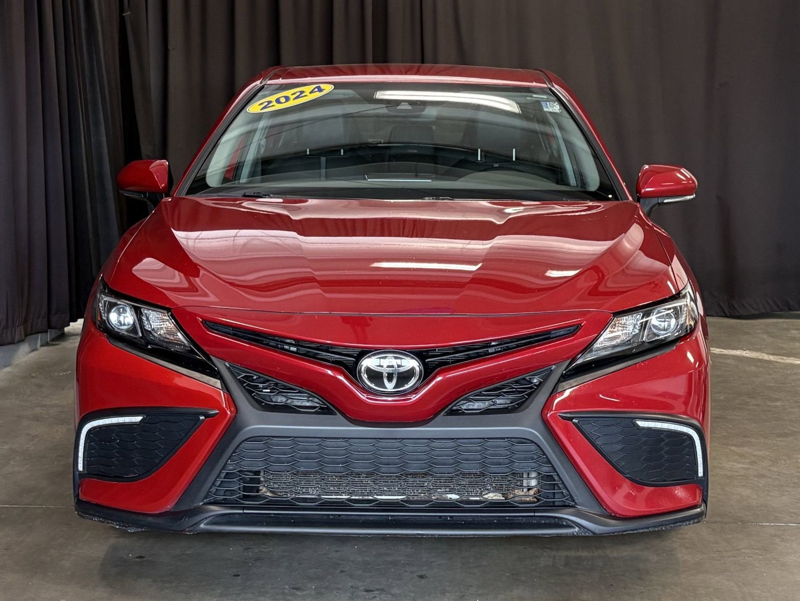 2024 Toyota Camry SE FWD