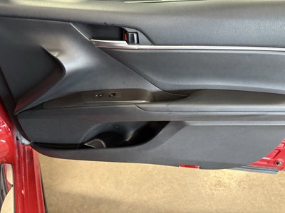 2024 Toyota Camry SE FWD