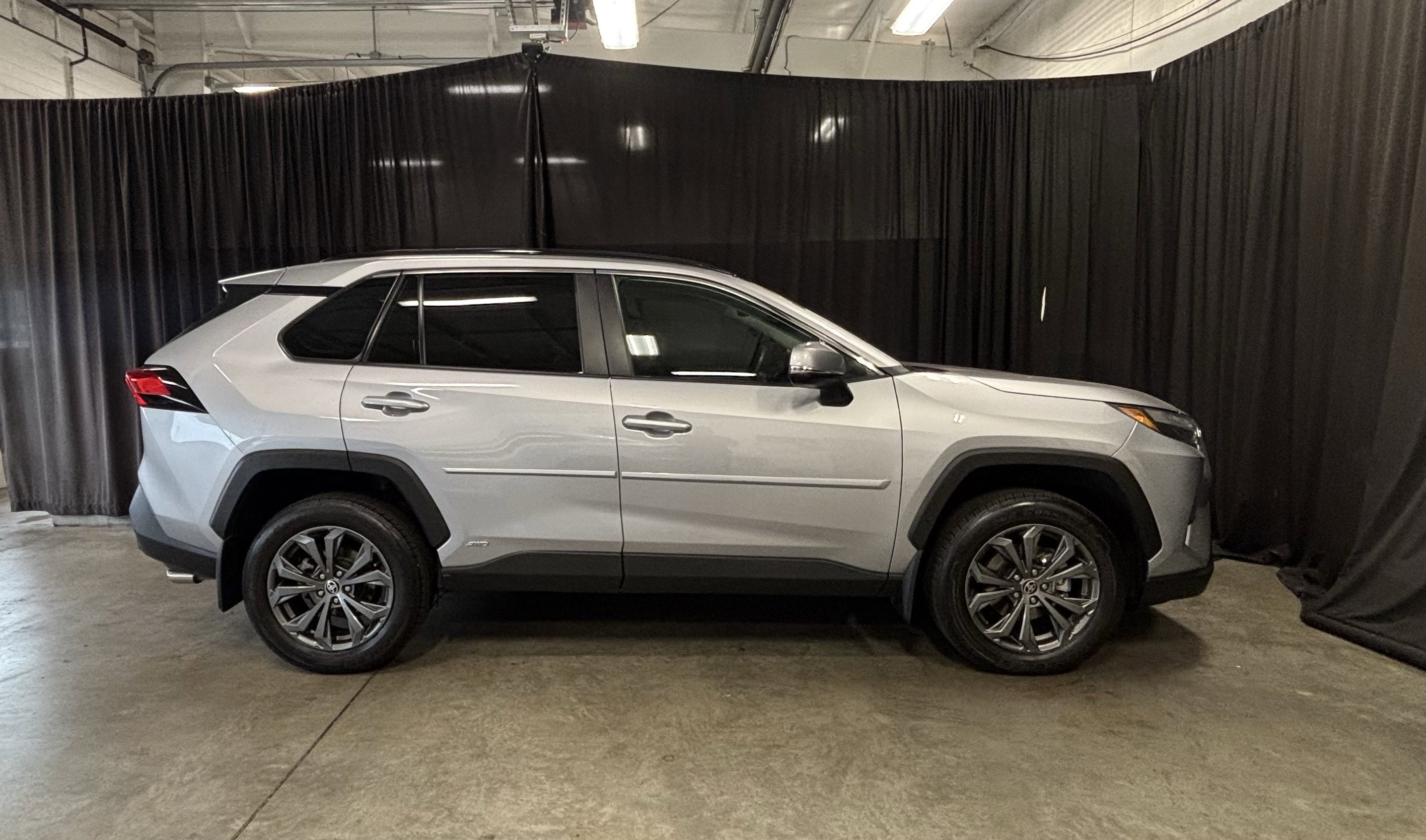 2022 Toyota RAV4 Hybrid XLE Premium AWD