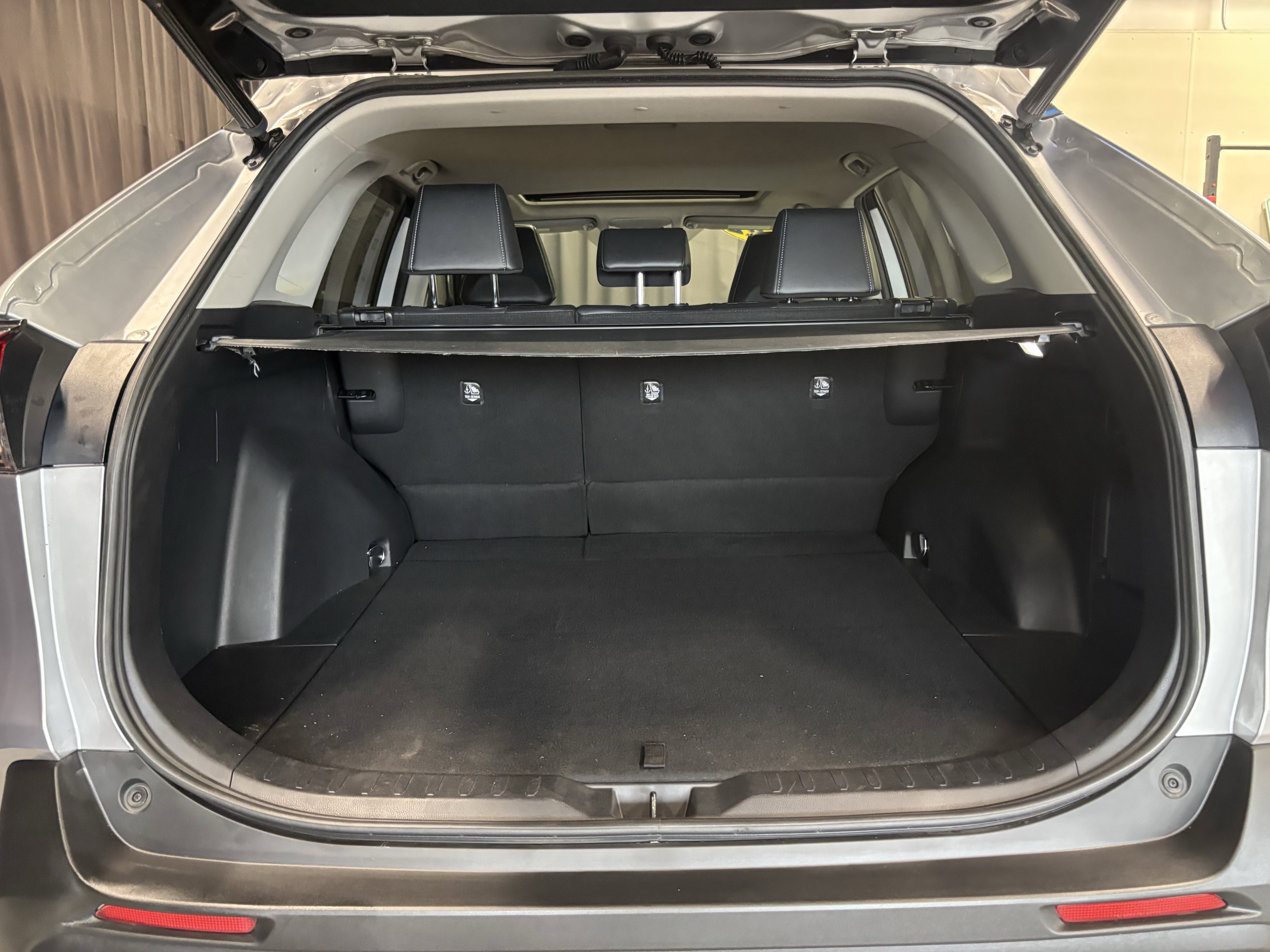 2022 Toyota RAV4 Hybrid XLE Premium AWD